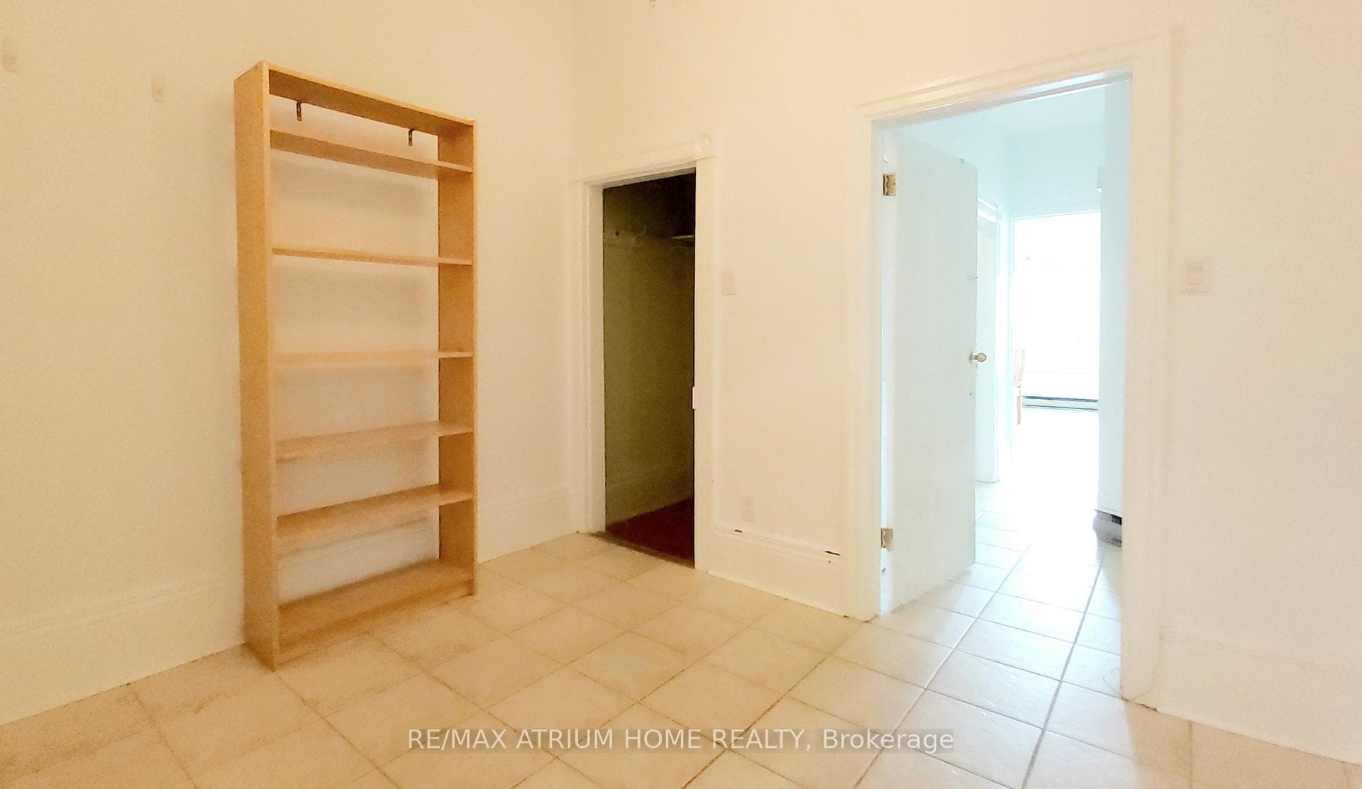 405 Spadina Avenue Unit 2nd Flr photo 18