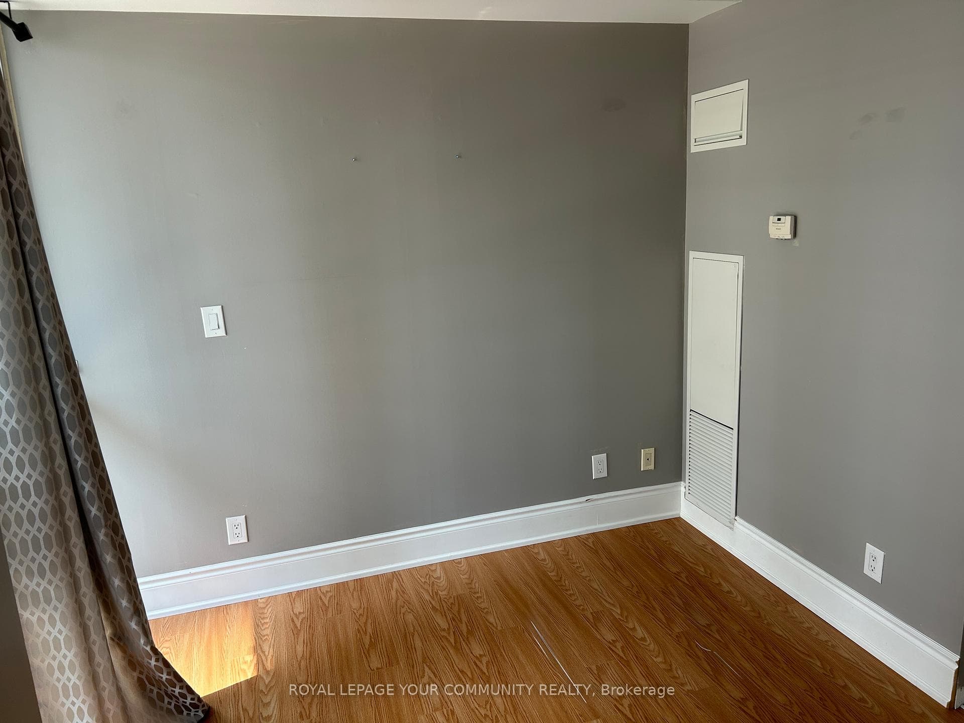 65 Bremner Boulevard Unit 2105 photo 7