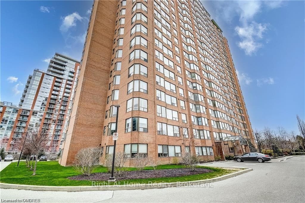 1270 MAPLE CROSSING Boulevard Unit 1903 photo 3