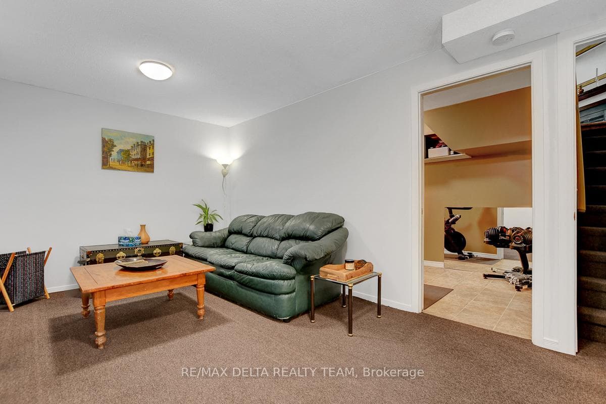 1705 Lamoureux Drive Unit C photo 23