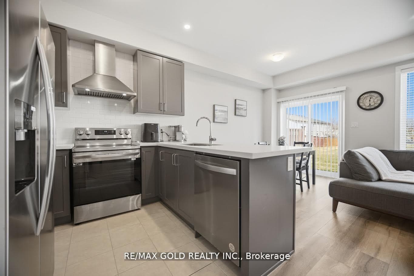30 Mia Drive Unit 2 photo 8