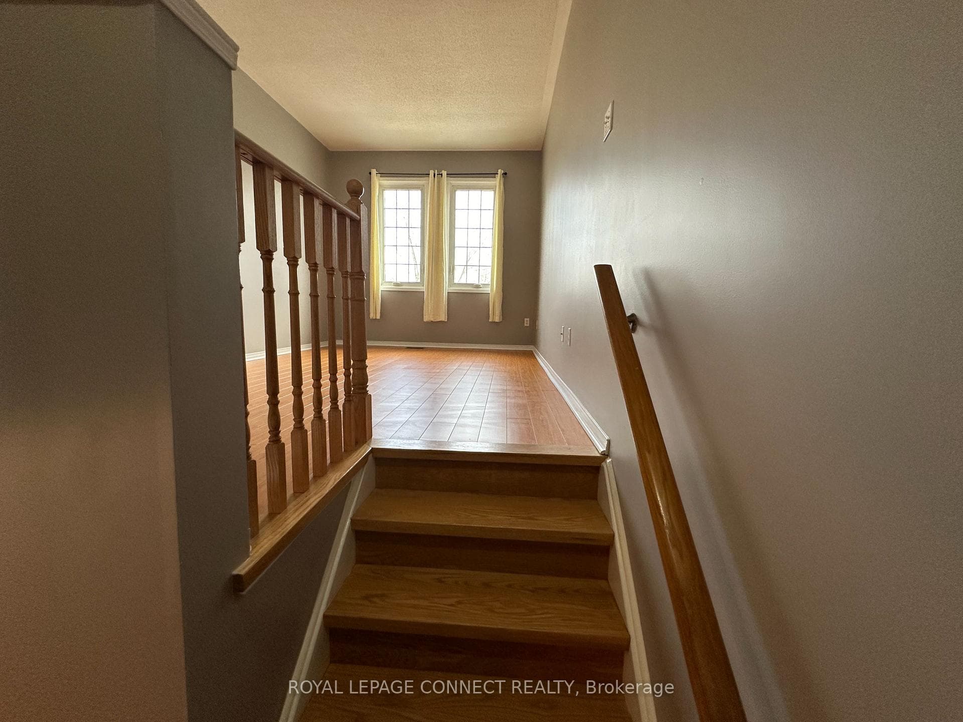 110 Woodroof Crescent photo 14