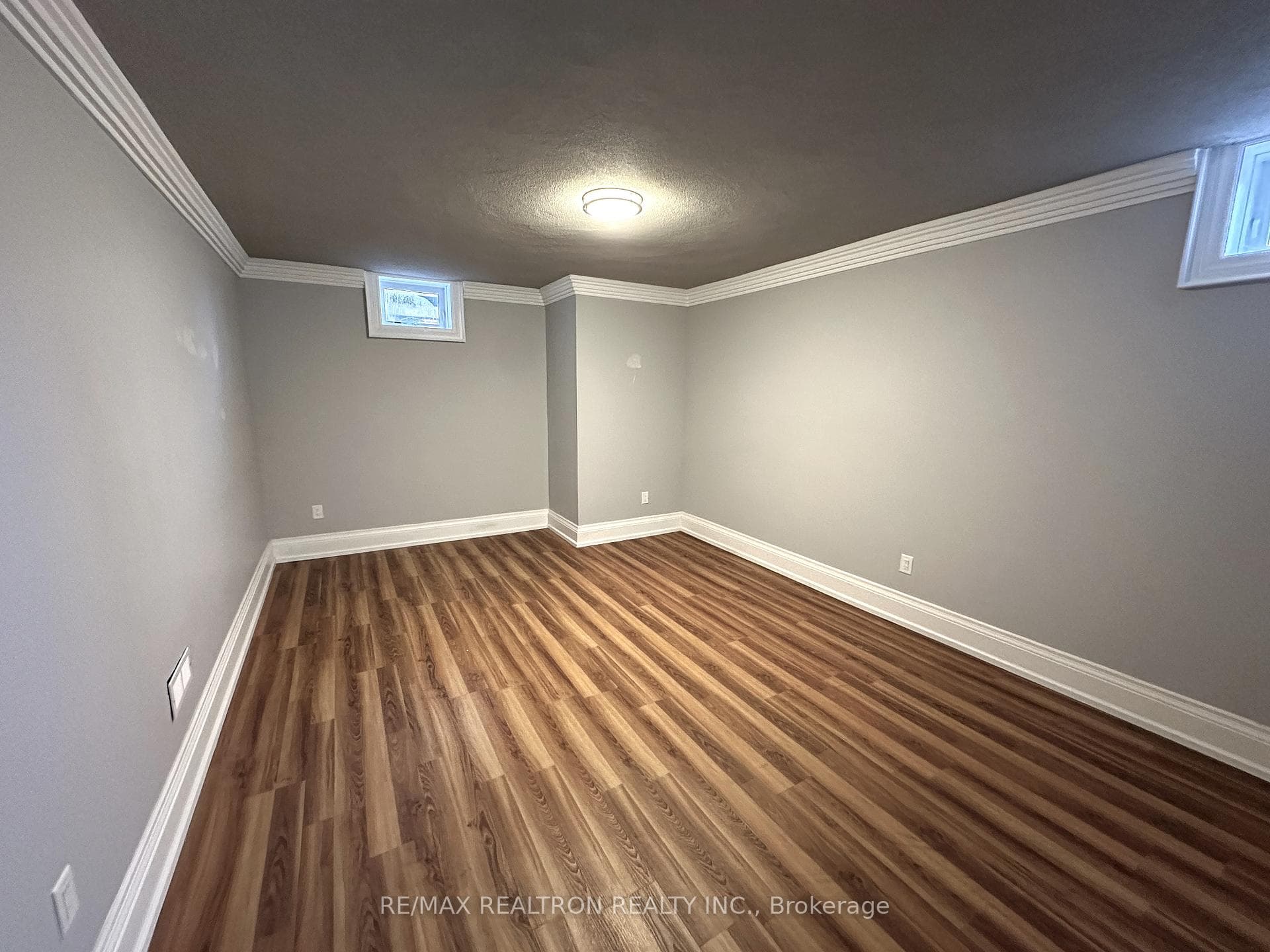 39 Whitburn Crescent photo 8