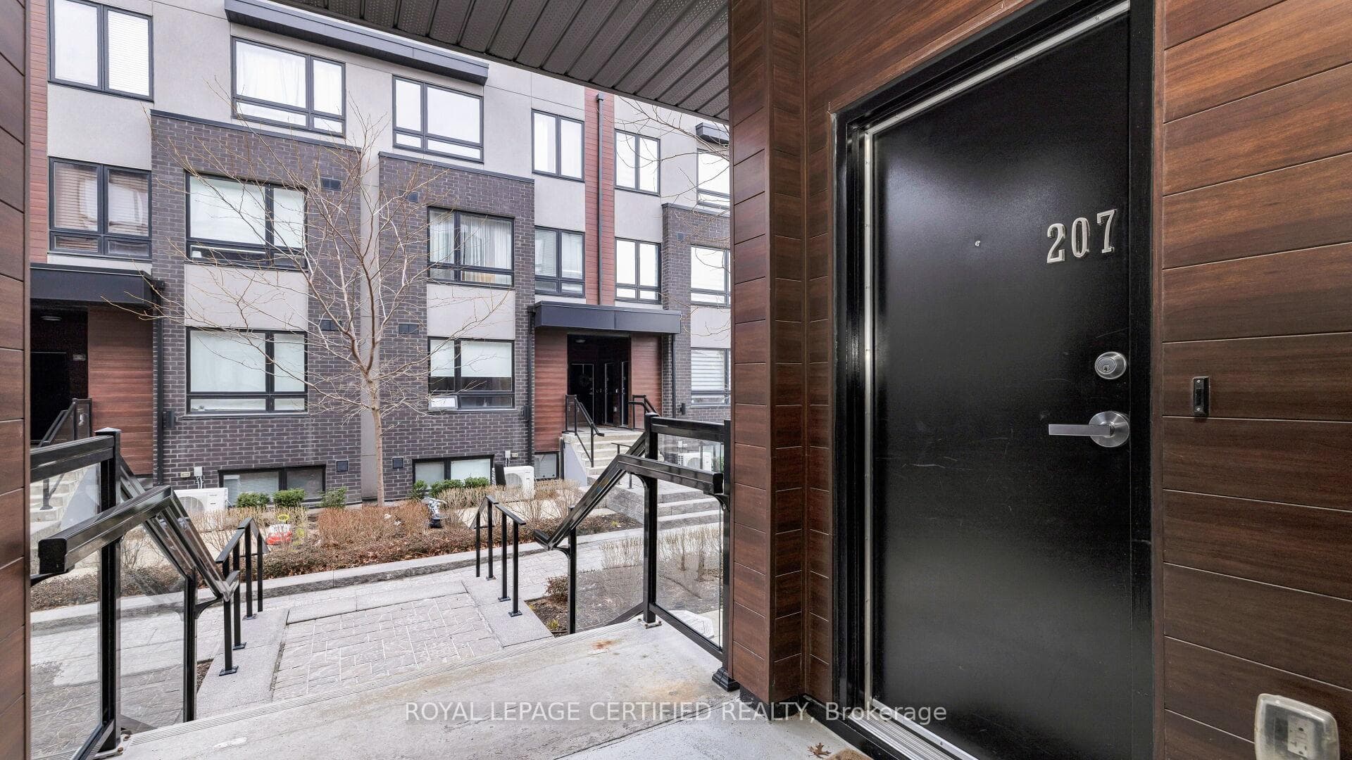 1100 Briar Hill Avenue Unit 207 photo 8
