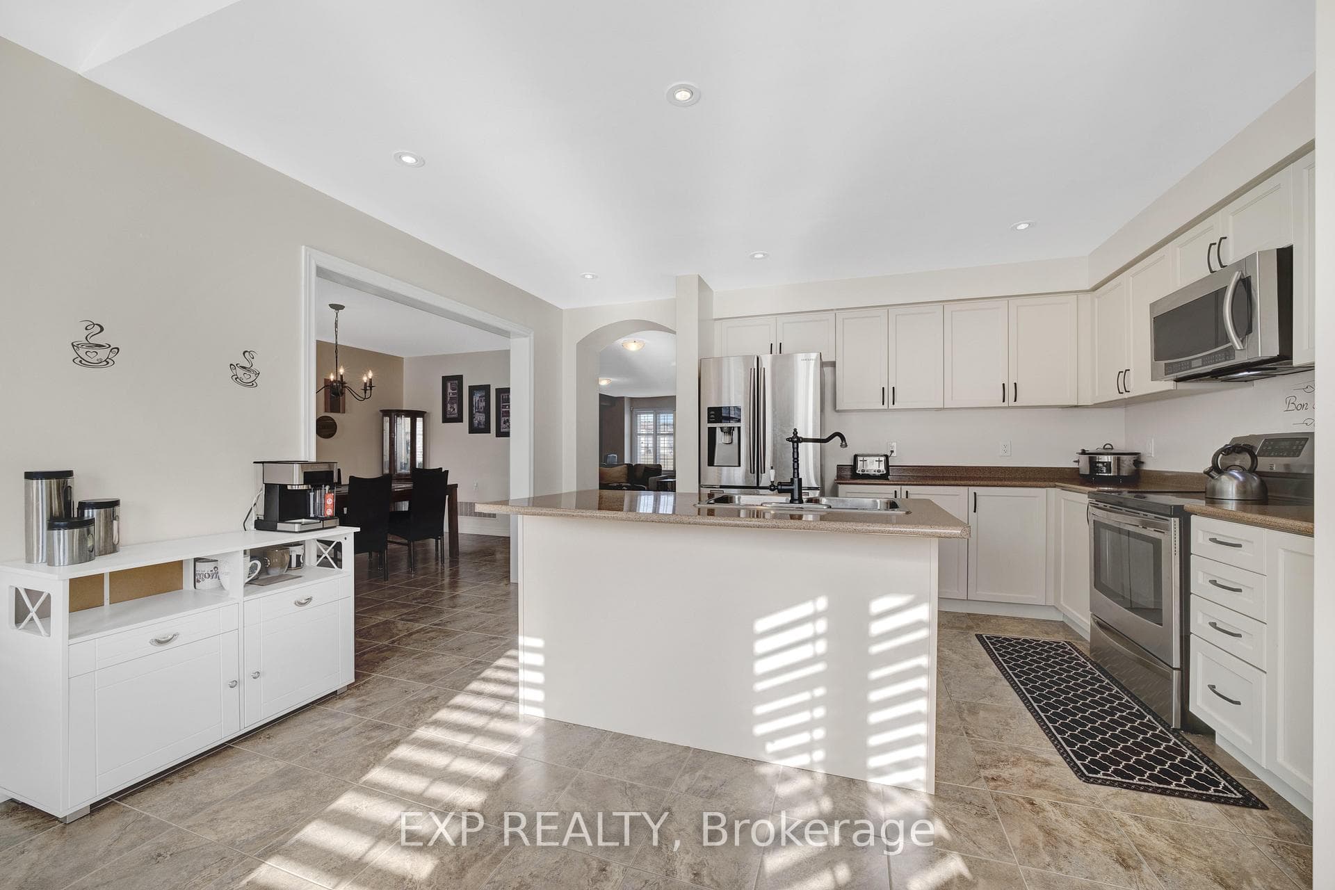 194 Maplewood Drive photo 16