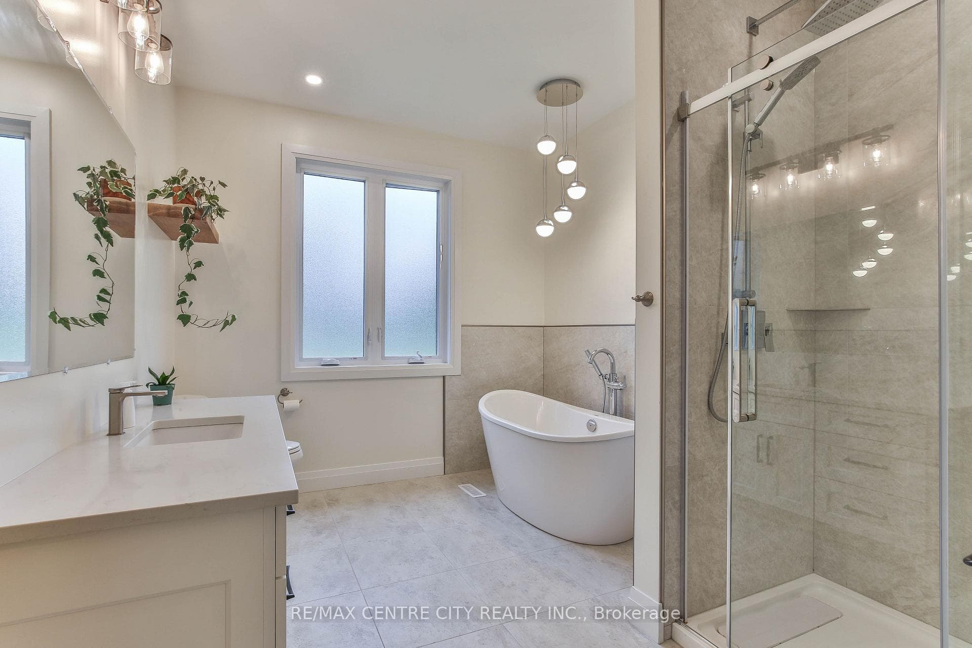 14 St Ladislaus Street photo 26