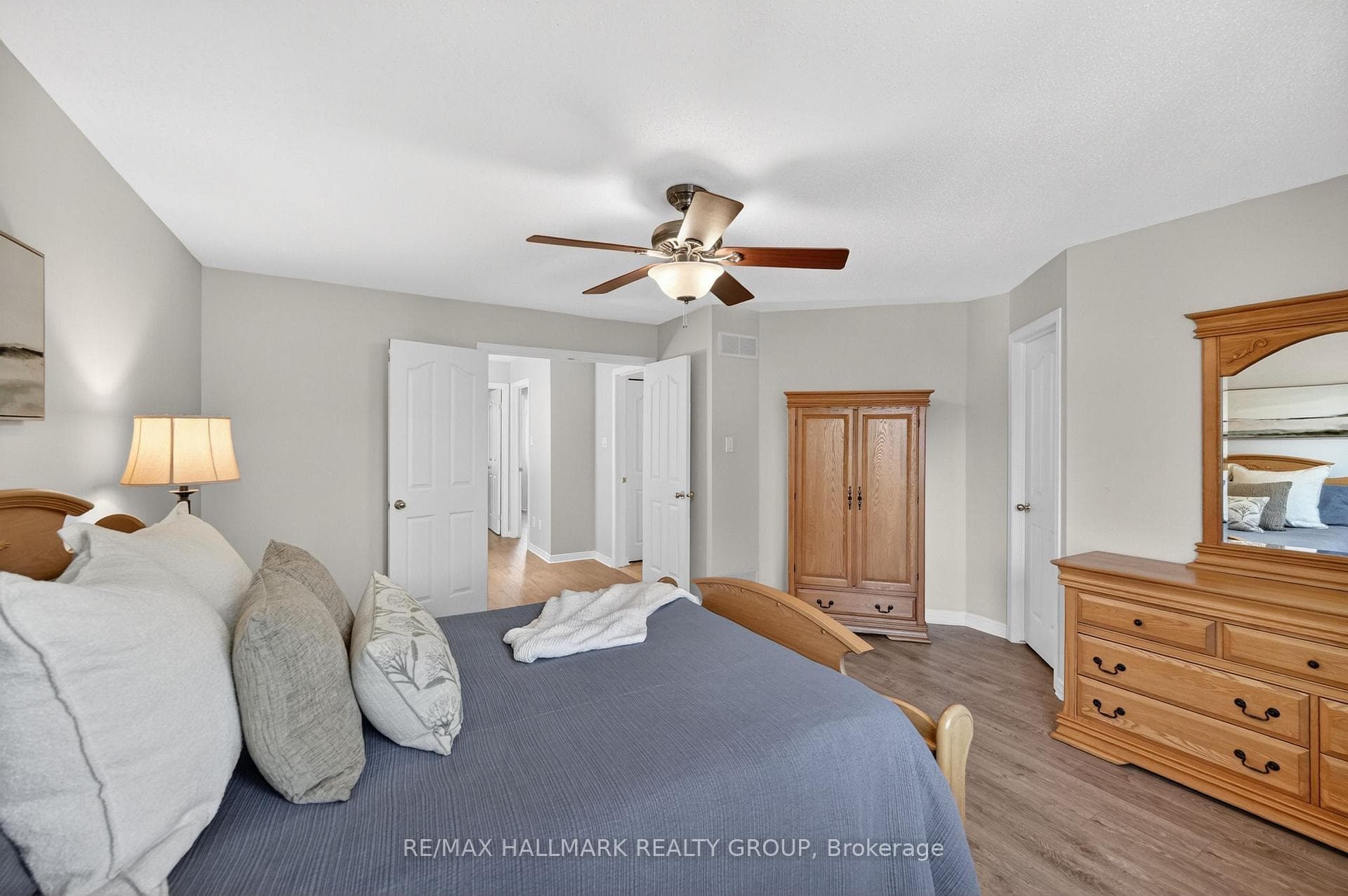 Primary Bedroom/Walk-in Closet