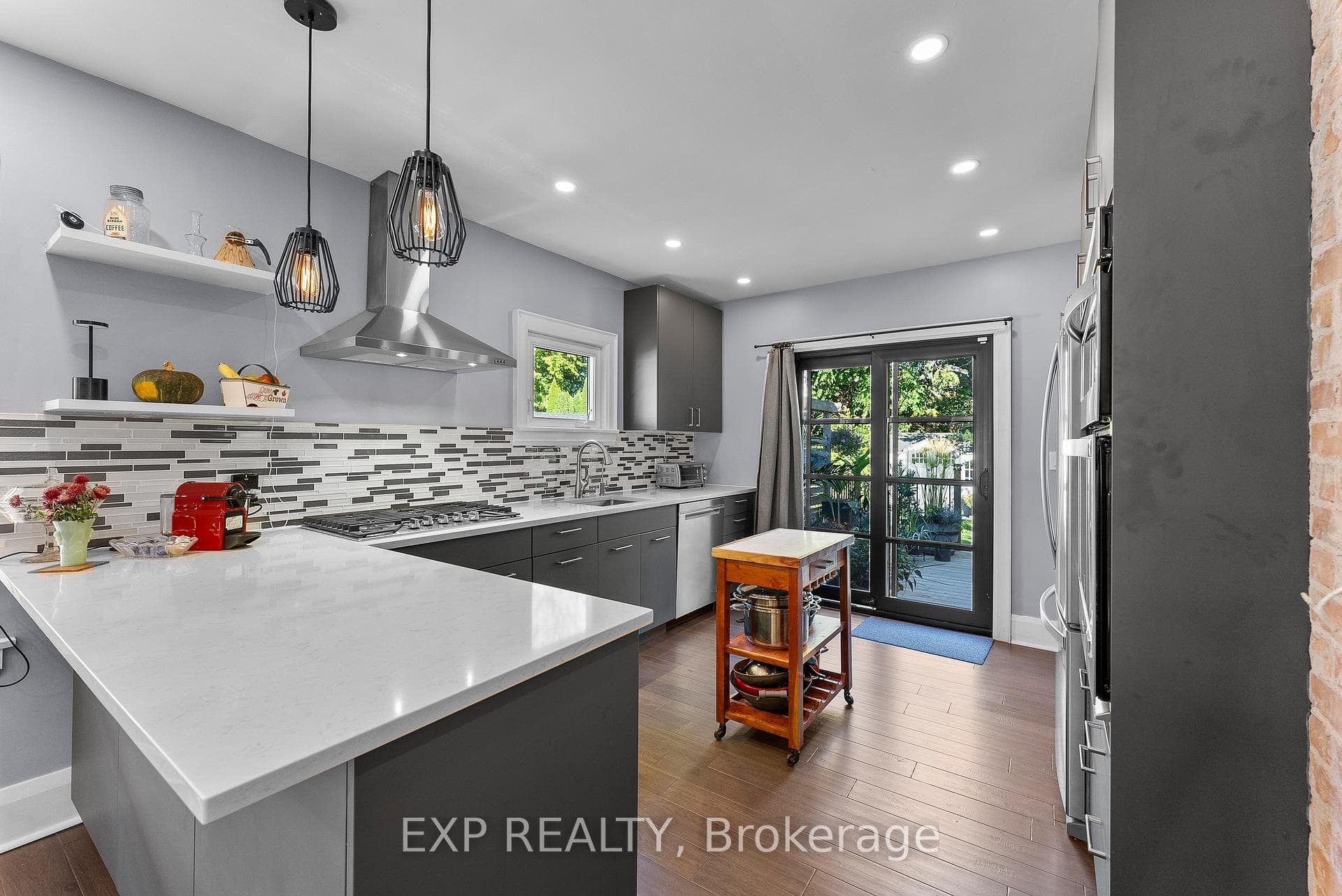 74 Woodland Avenue photo 13