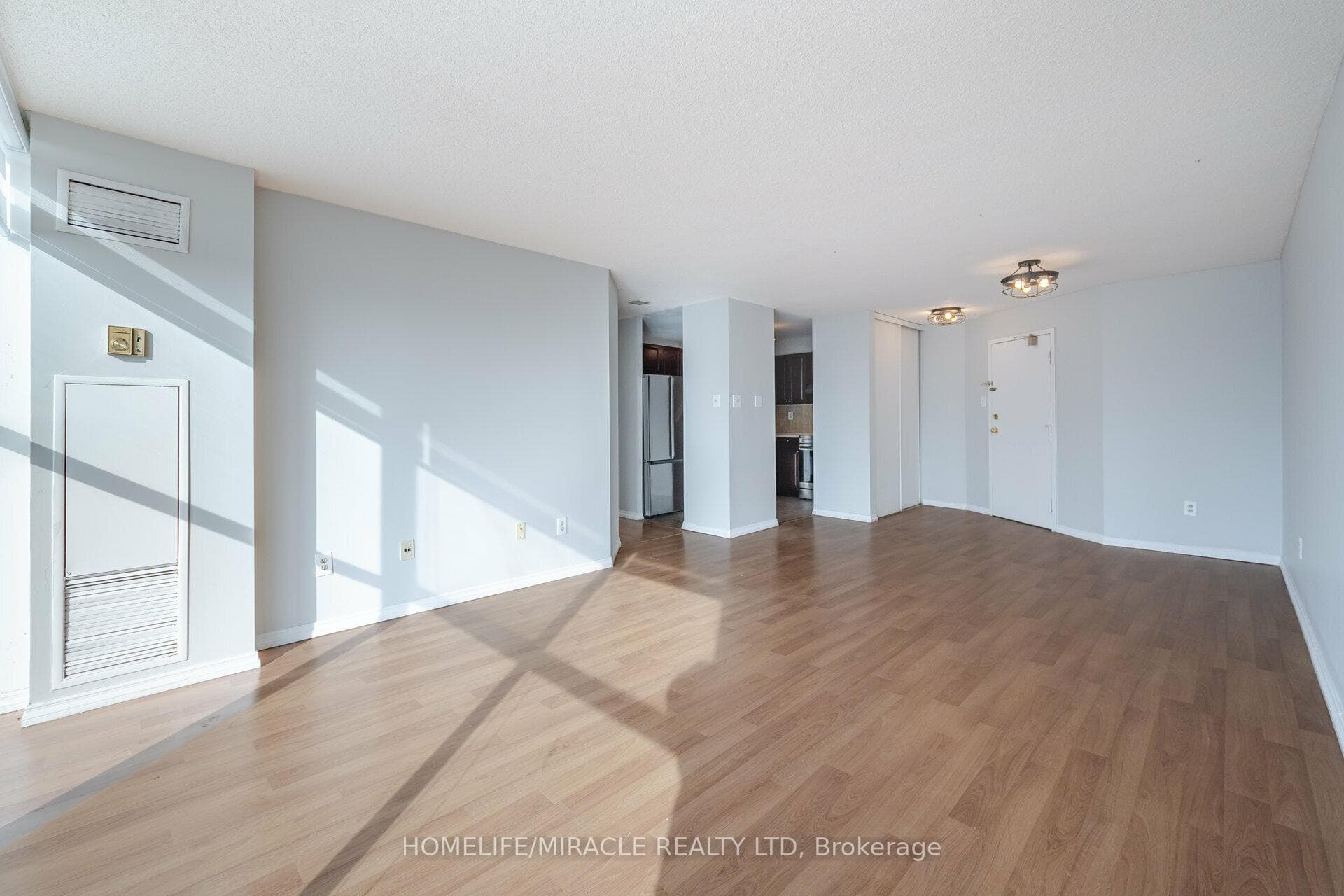 4185 Shipp Drive Unit 1919 photo 11