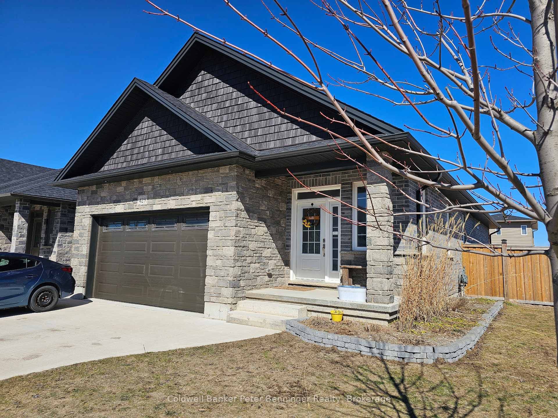 Good curb appeal!