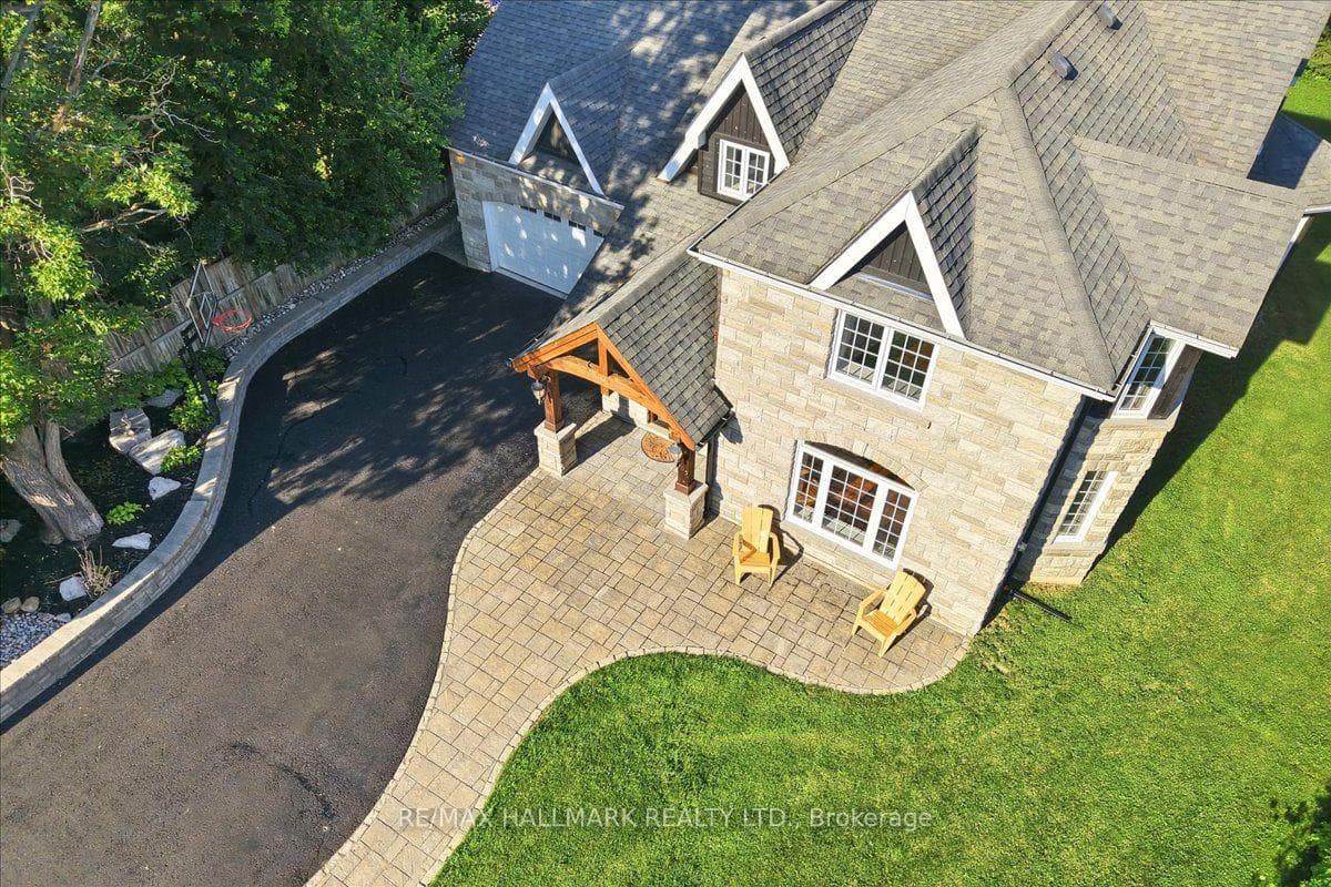 105 Duckworth Street photo 6