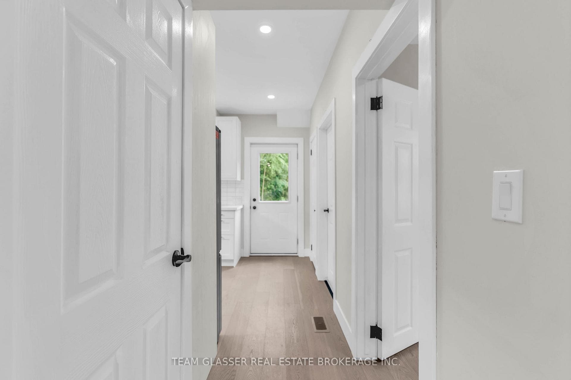 89 Elm Street photo 8