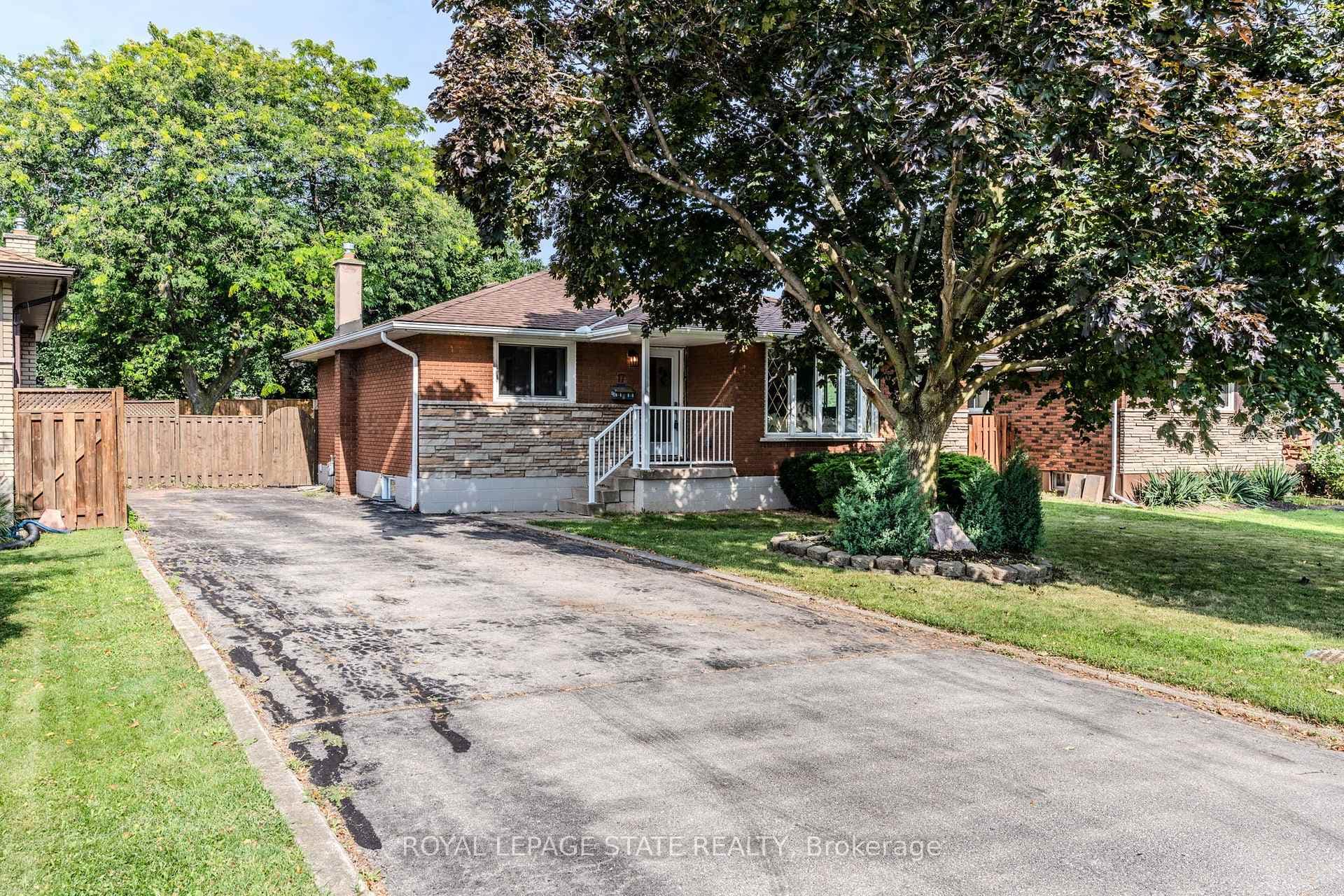 17 WOODSVIEW Avenue photo 1