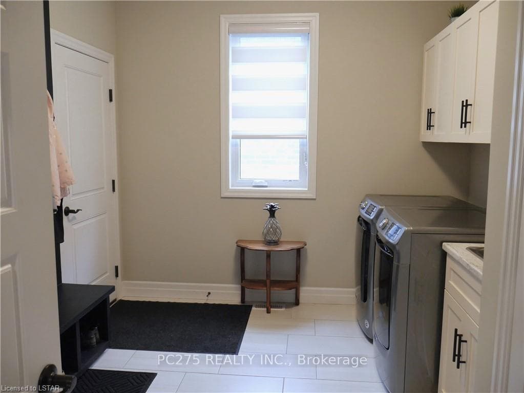 106 BEECH Boulevard photo 14