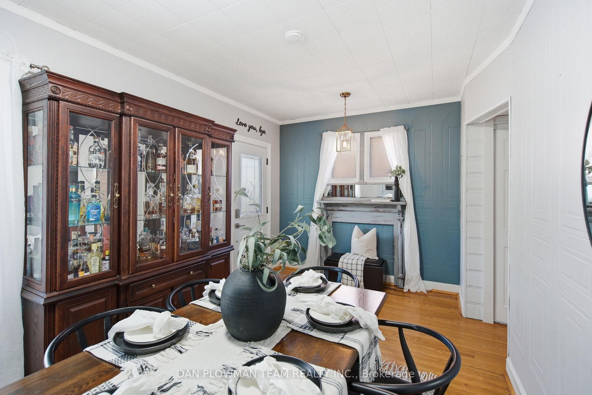 138 Tylor Crescent photo 6