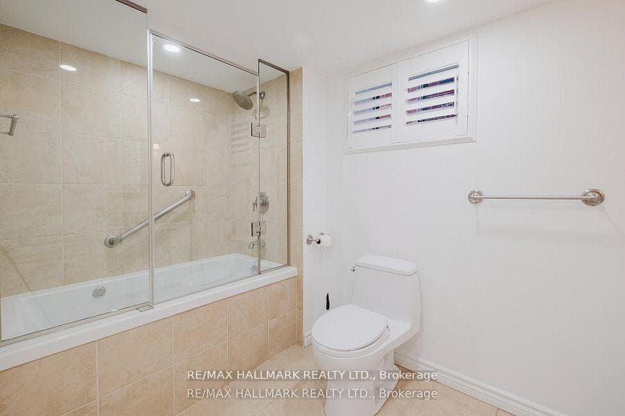 18 Glen Stewart Avenue photo 19