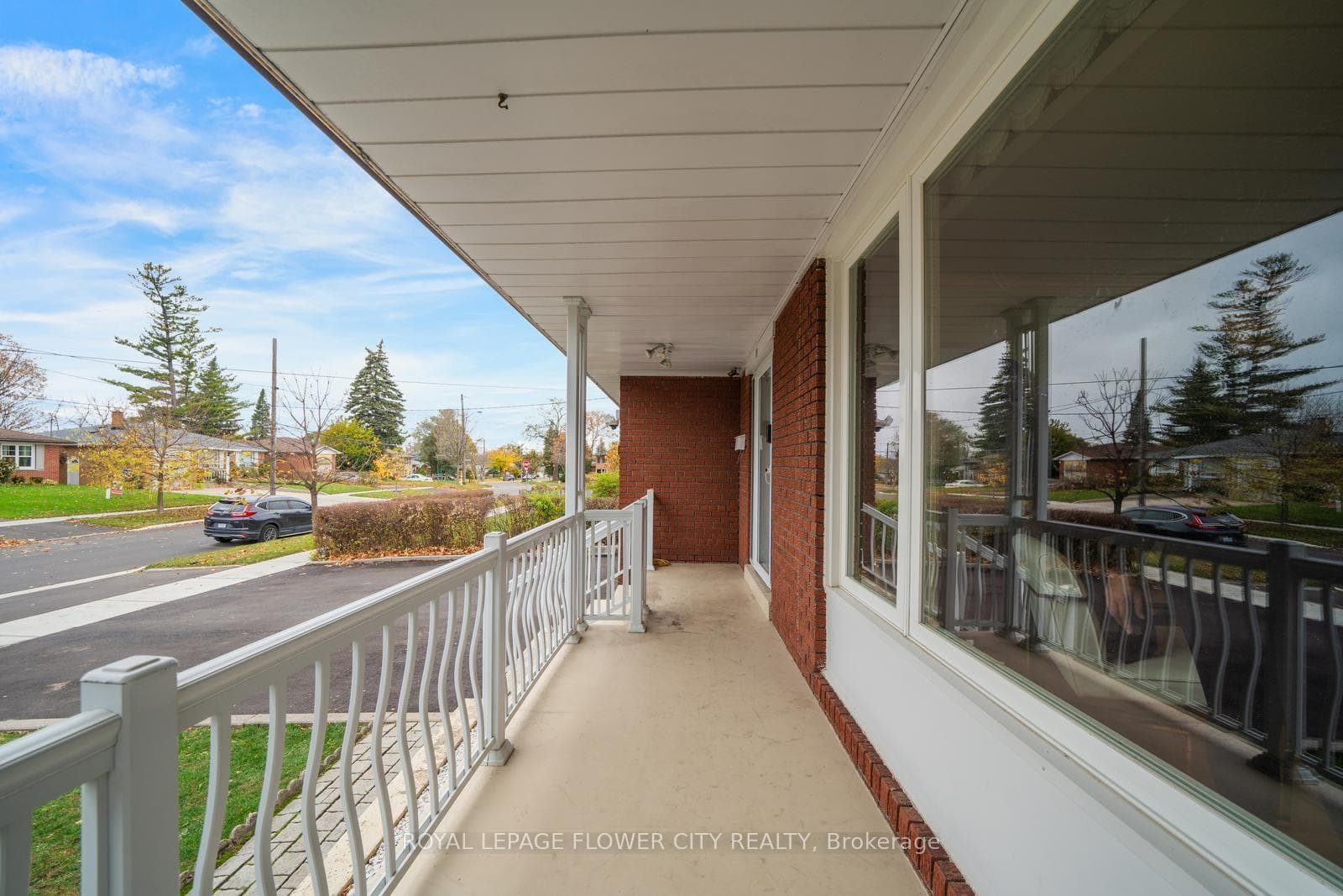 39 Stanwood Crescent photo 4
