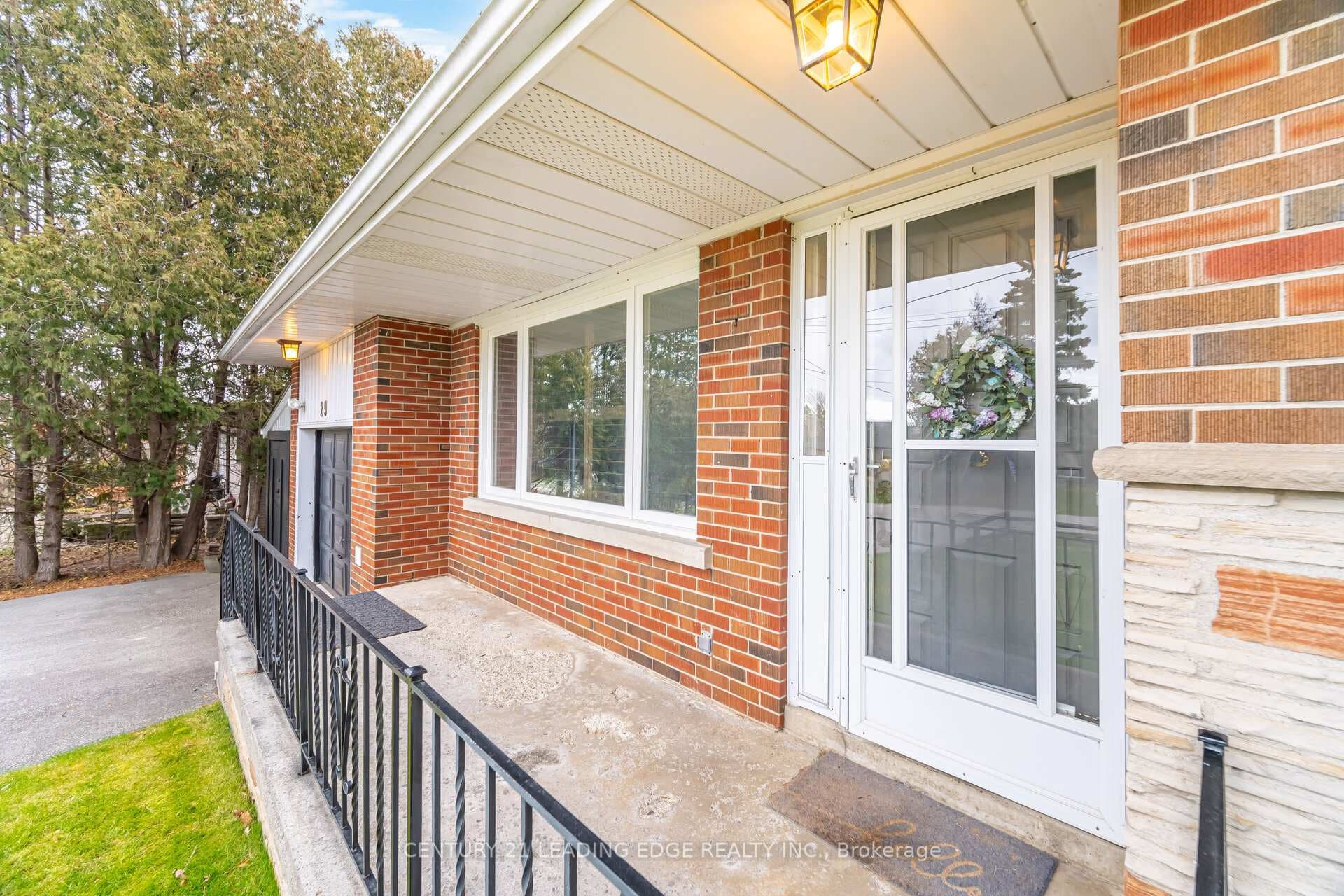 29 Joyce Boulevard photo 12