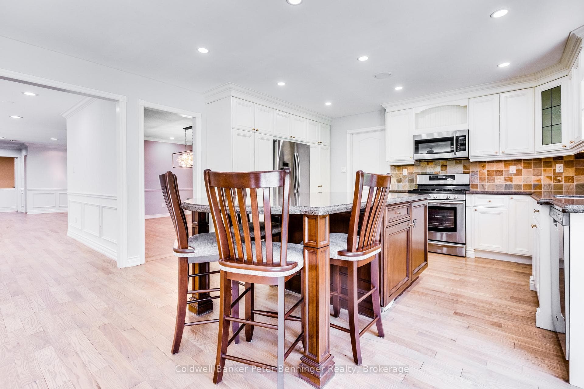 152 Treegrove Circle photo 11