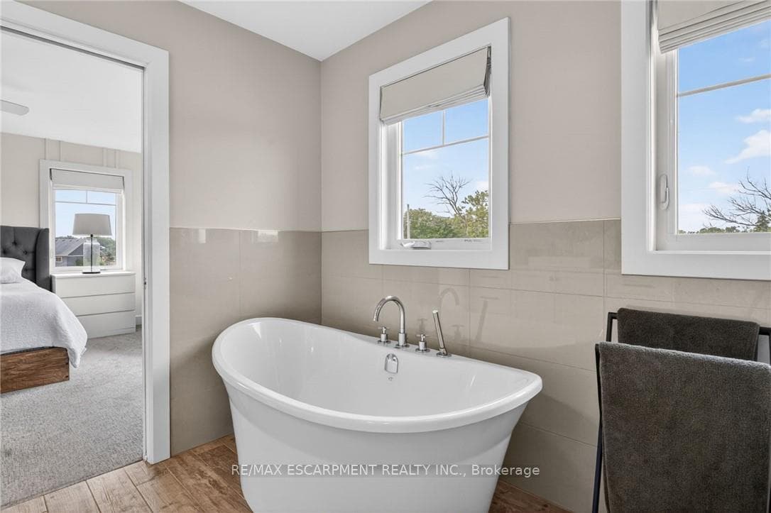 195 VICTORIA Avenue photo 26