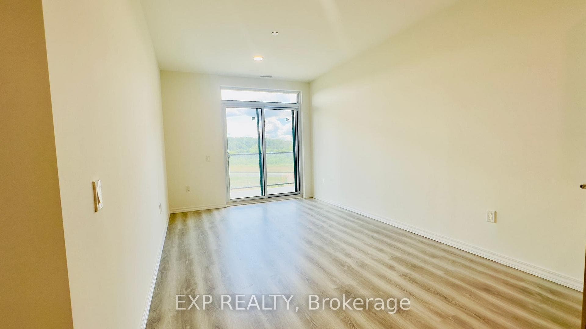181 ELMIRA Road Unit 610B photo 6