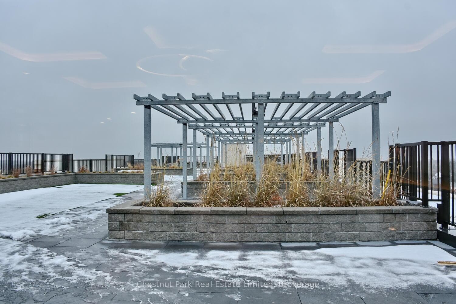 Community Roof Top Deck with BBQ's
