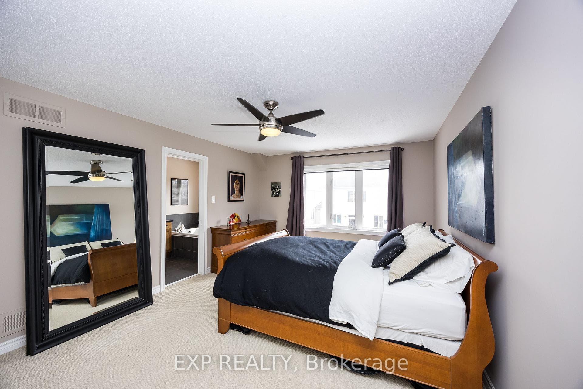 1004 Ottenbrite Crescent photo 19