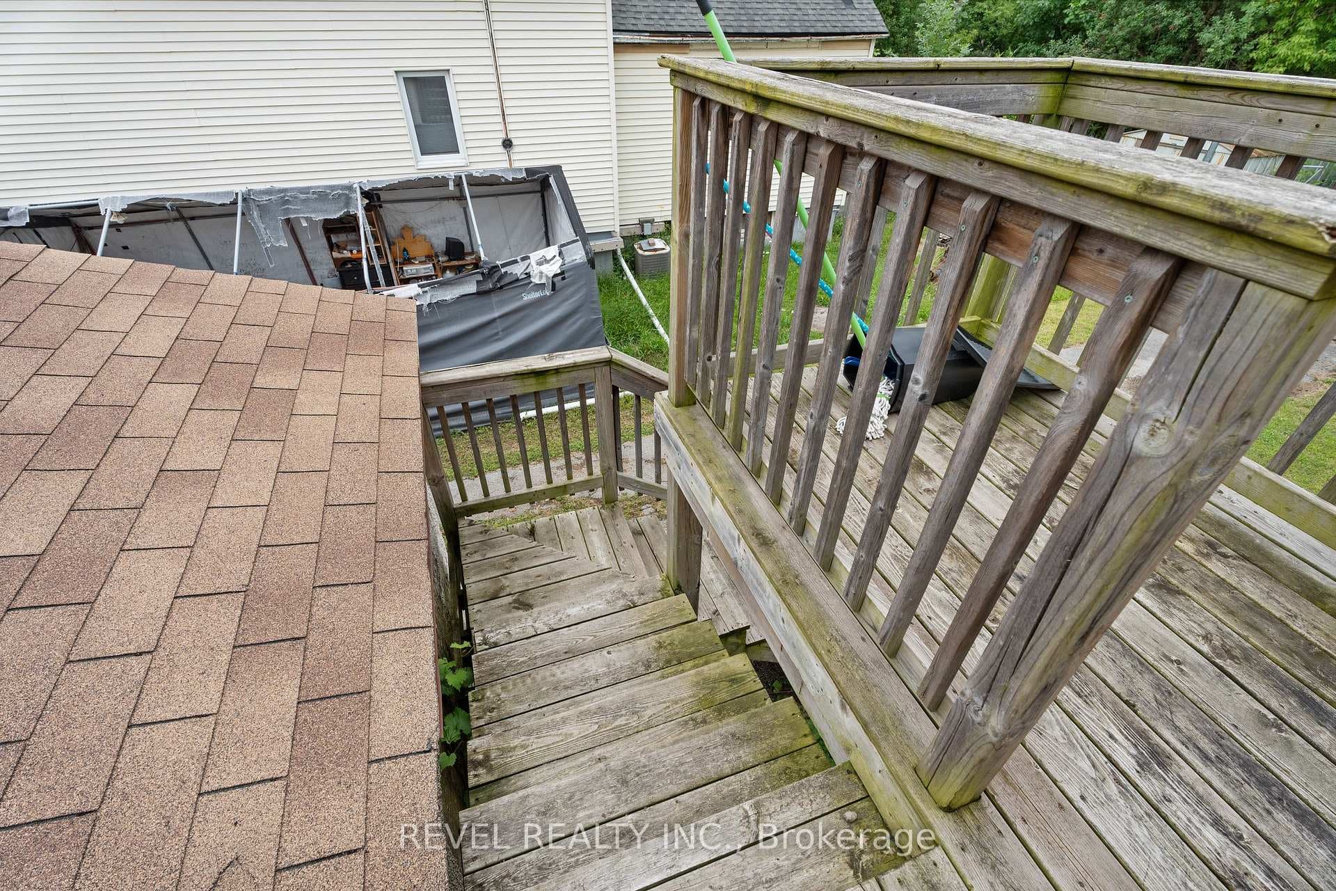 4642 Bridge Street photo 23