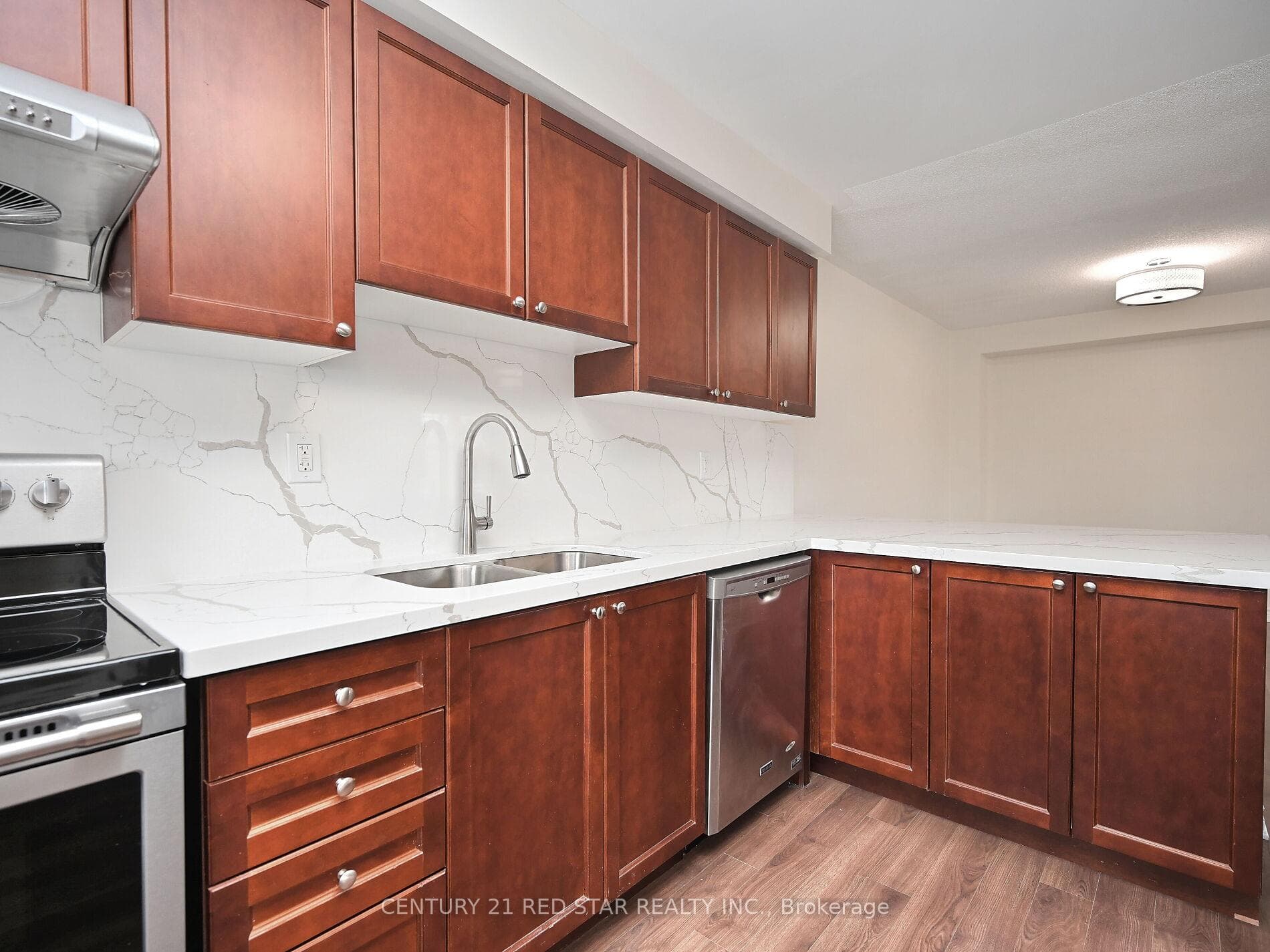 1520 Husband Place photo 19