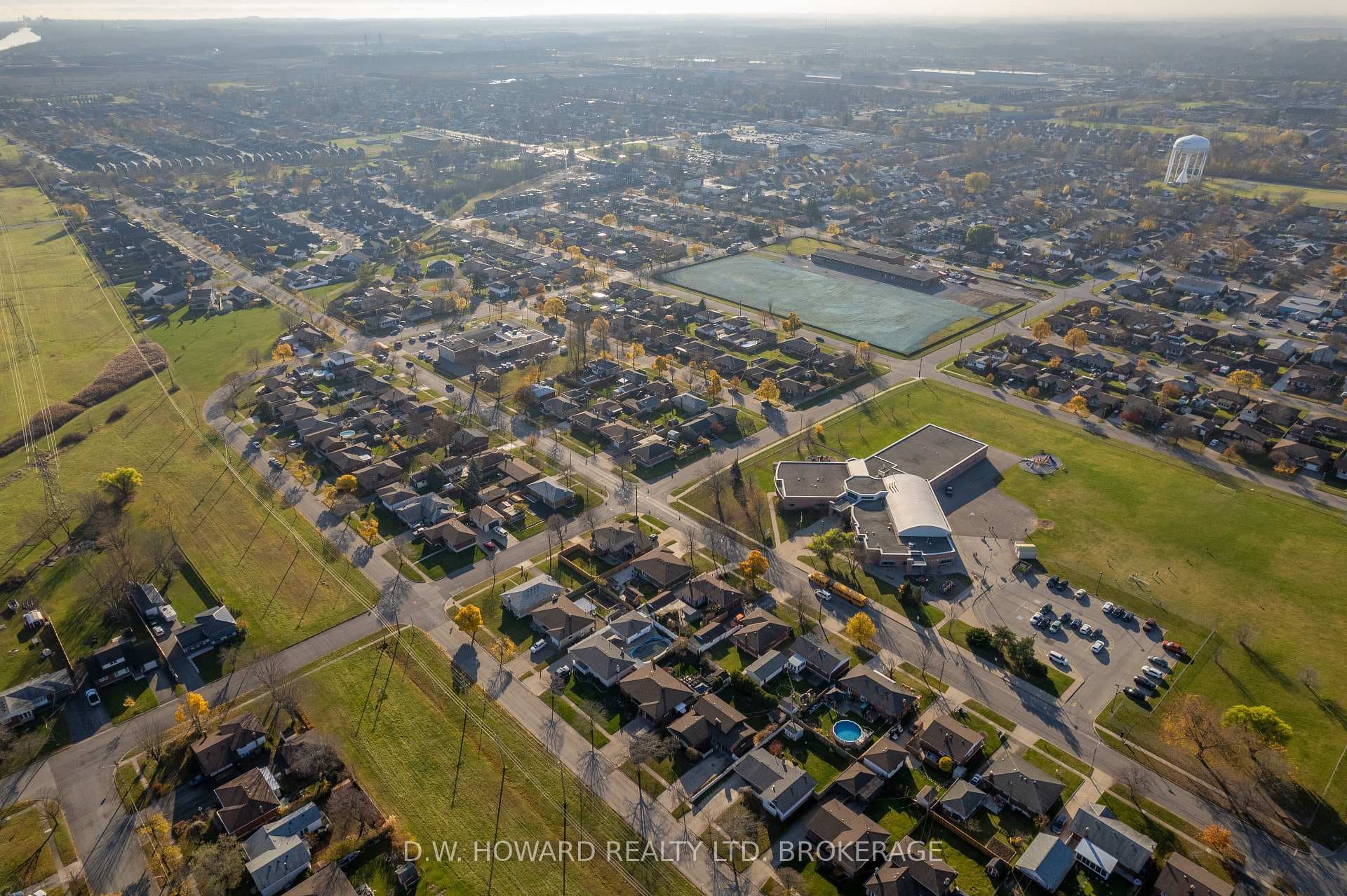 66 Watt Avenue photo 28