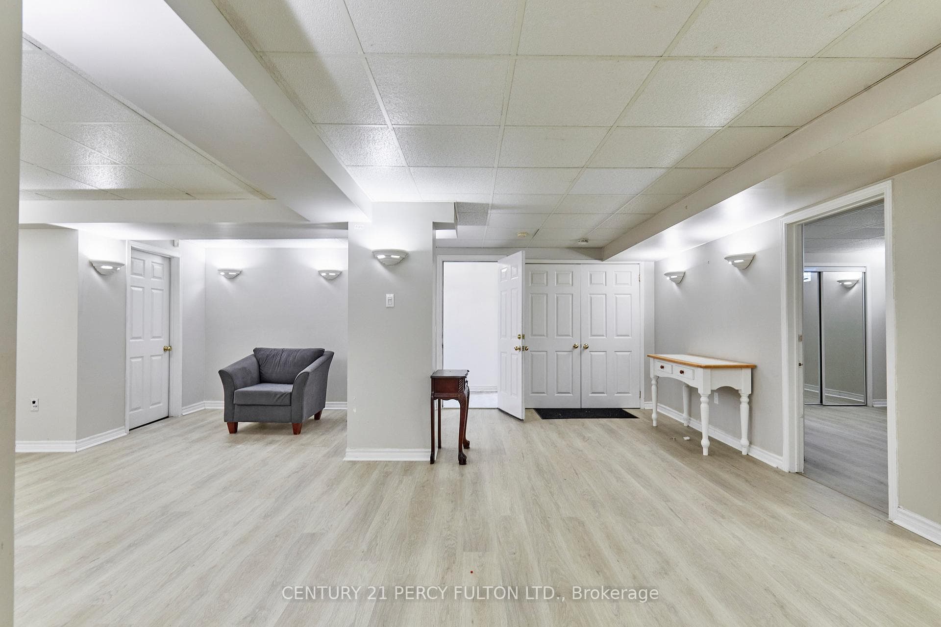 581 Carlton Road photo 38