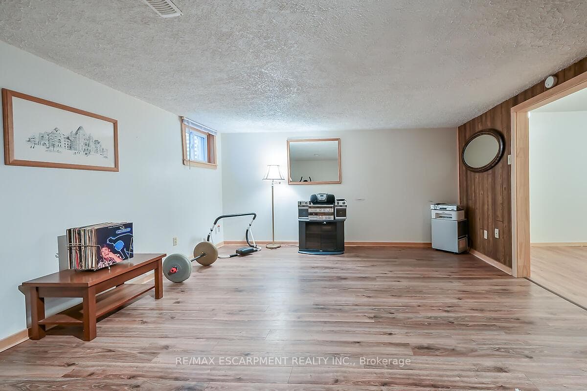 50 Athenia Drive photo 28