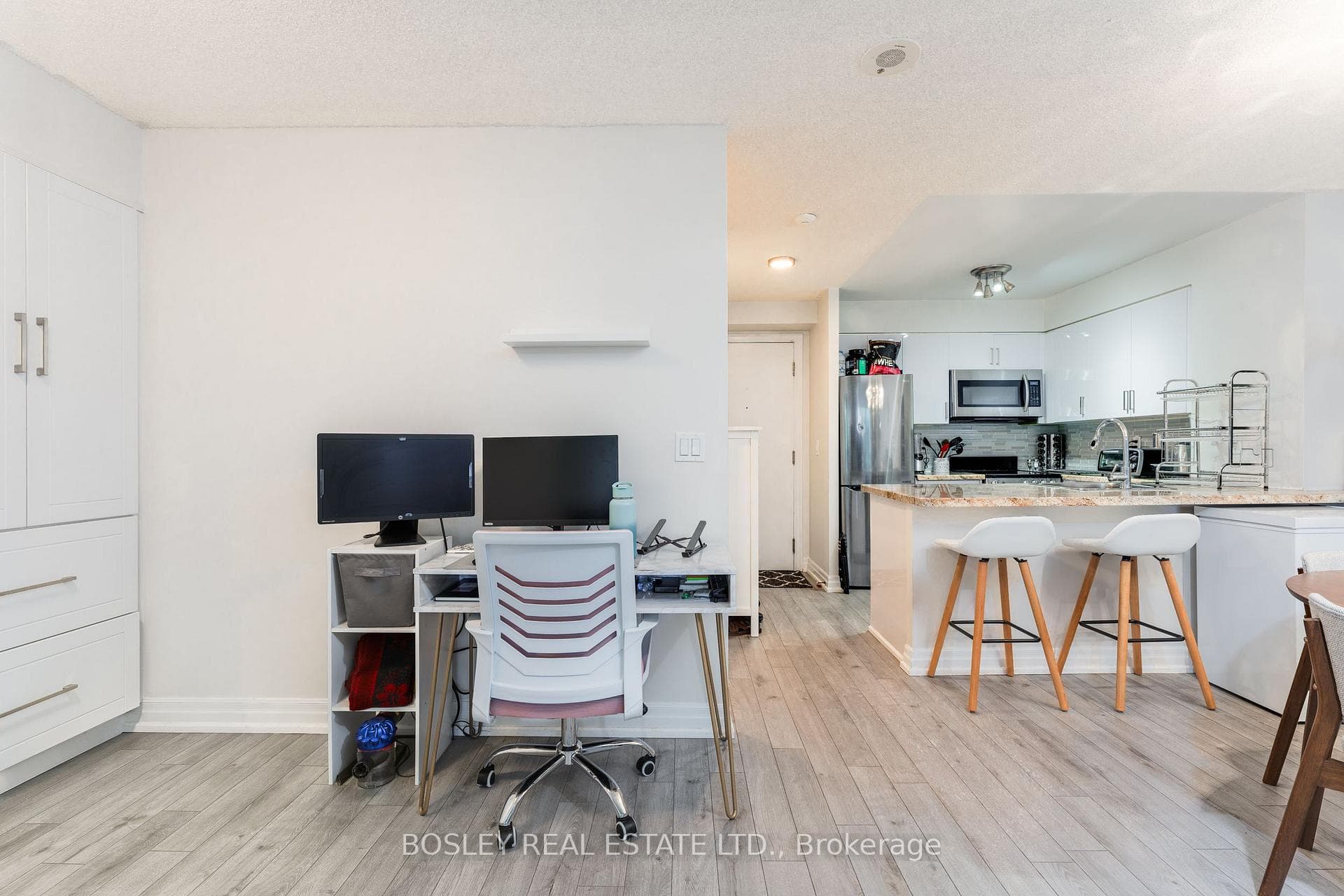 2121 Lake Shore Boulevard Unit 215 photo 12