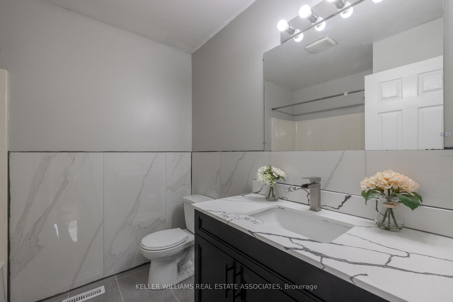 358 Fleming Drive photo 19