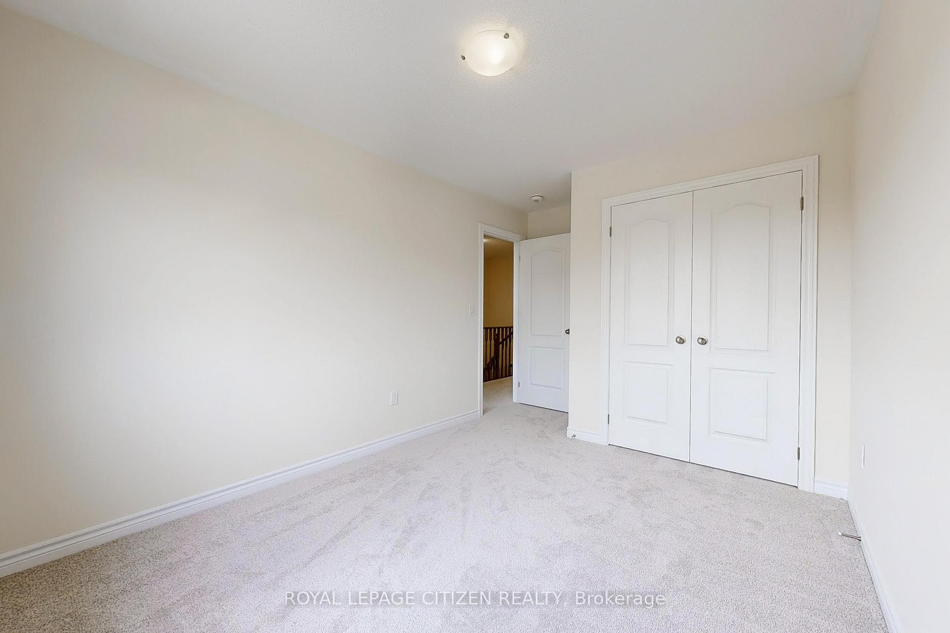 134 North Garden Boulevard photo 35