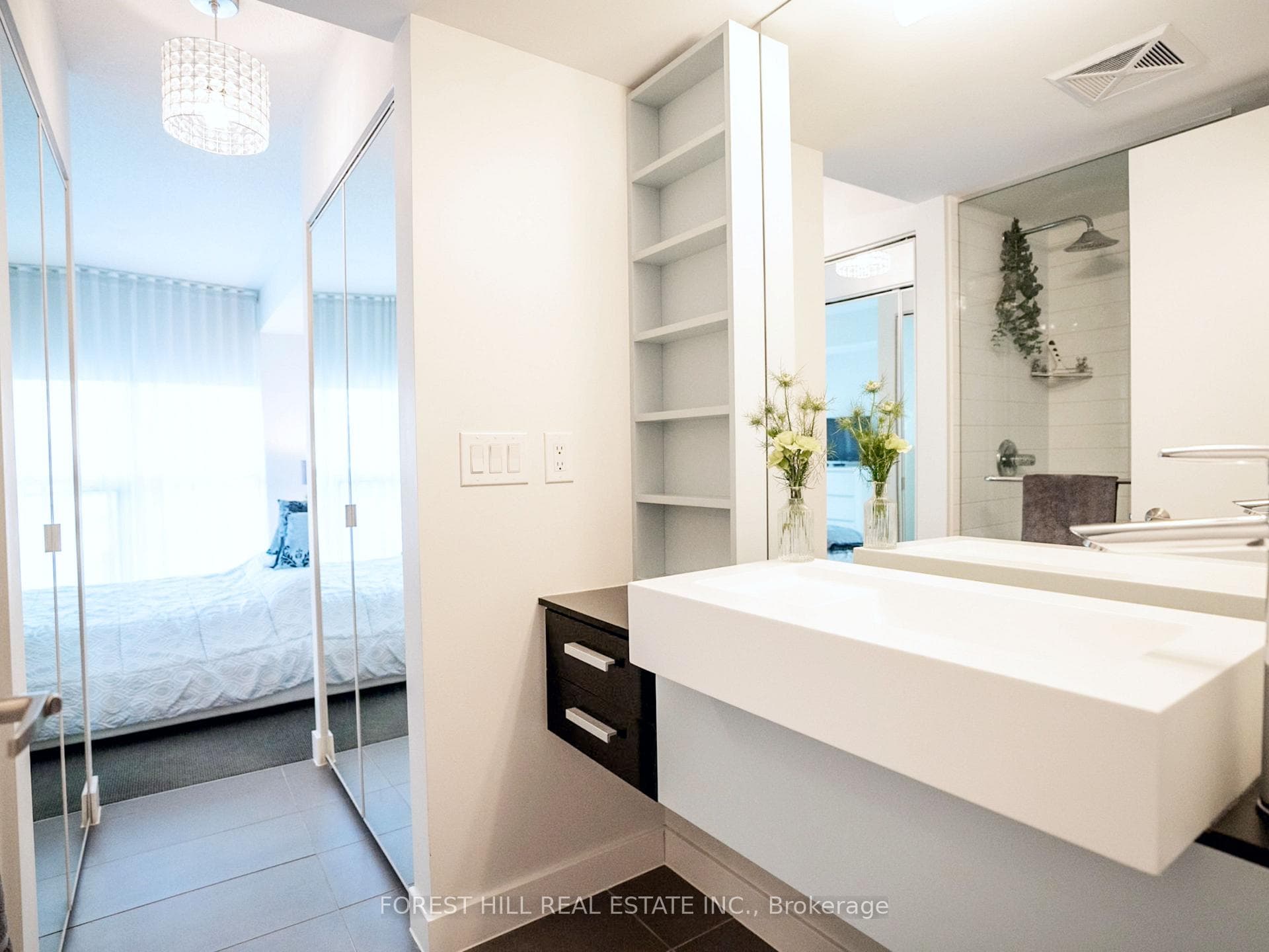 38 Dan Leckie Way Unit 1607 photo 16