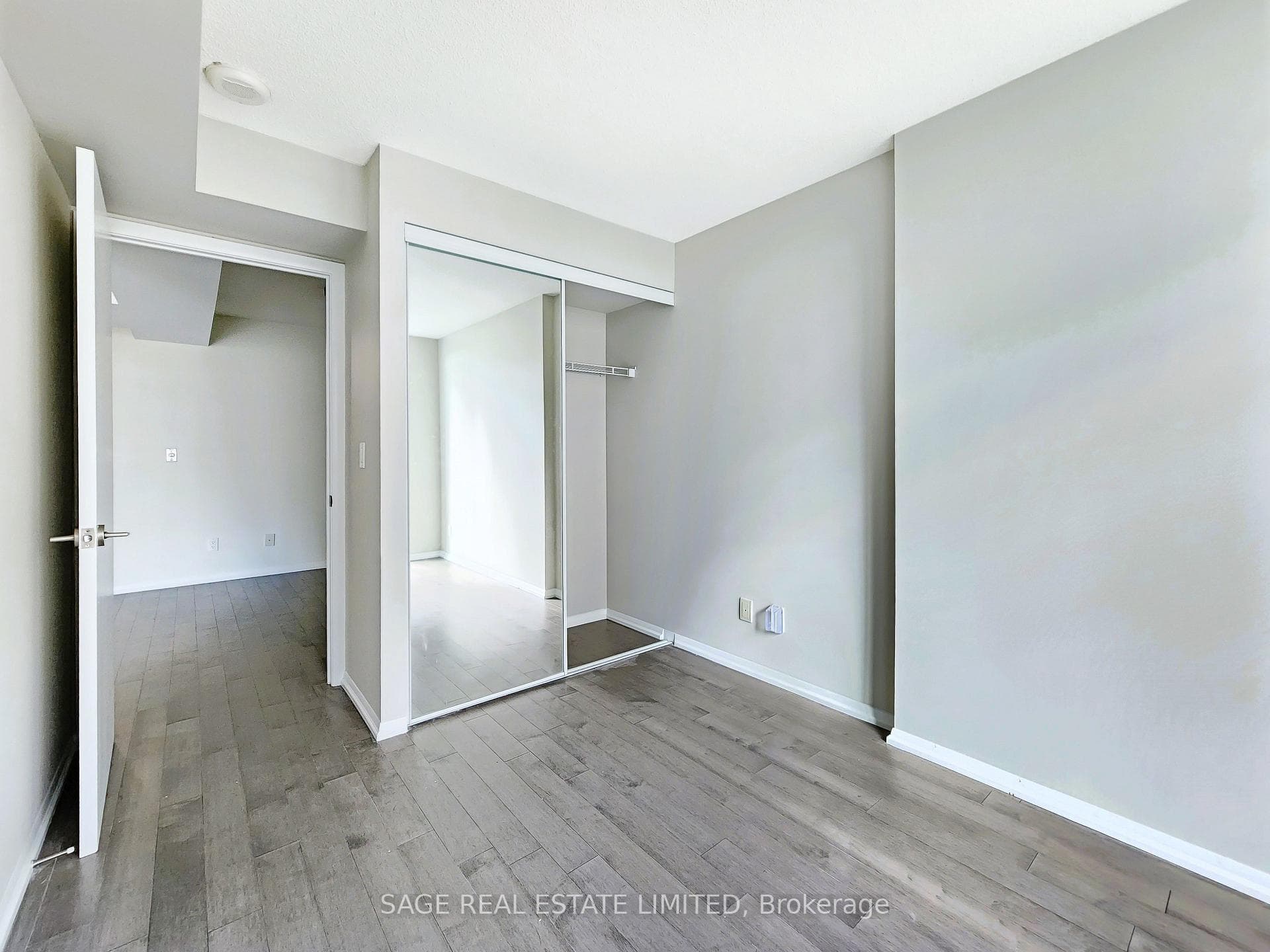 209 Fort York Boulevard Unit 477 photo 29