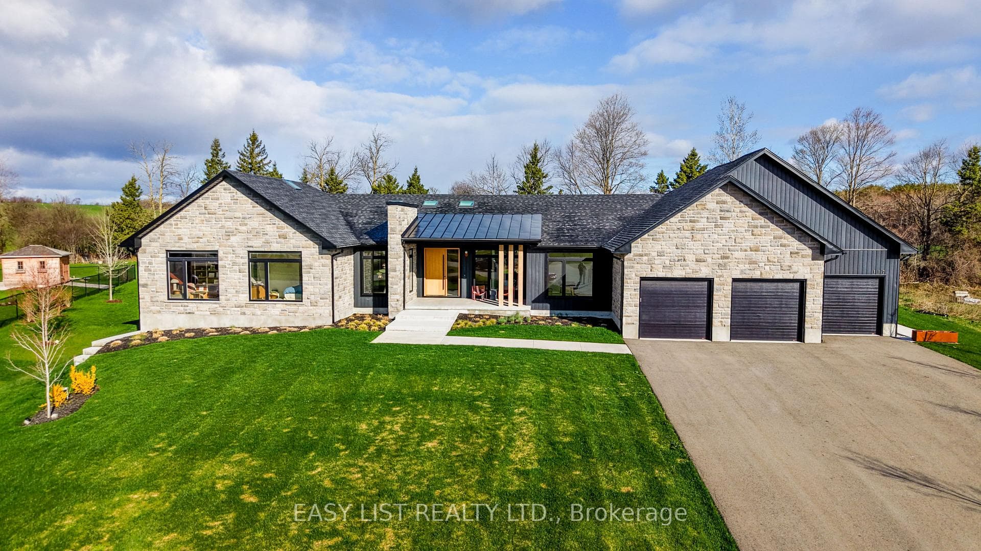117 Evergreen Place photo 1