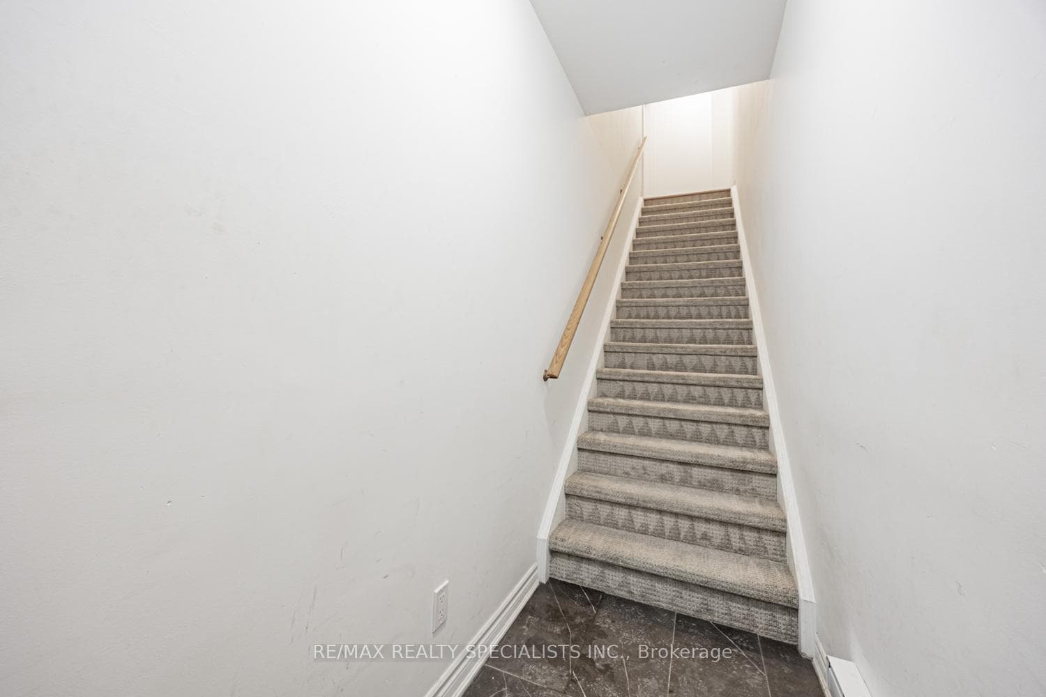 13 Falaise Road Unit B photo 26