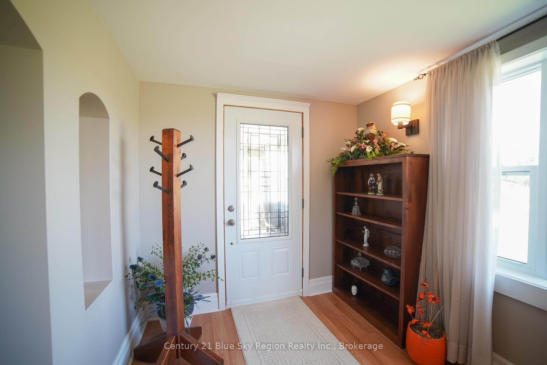 802 Piquette Road photo 7