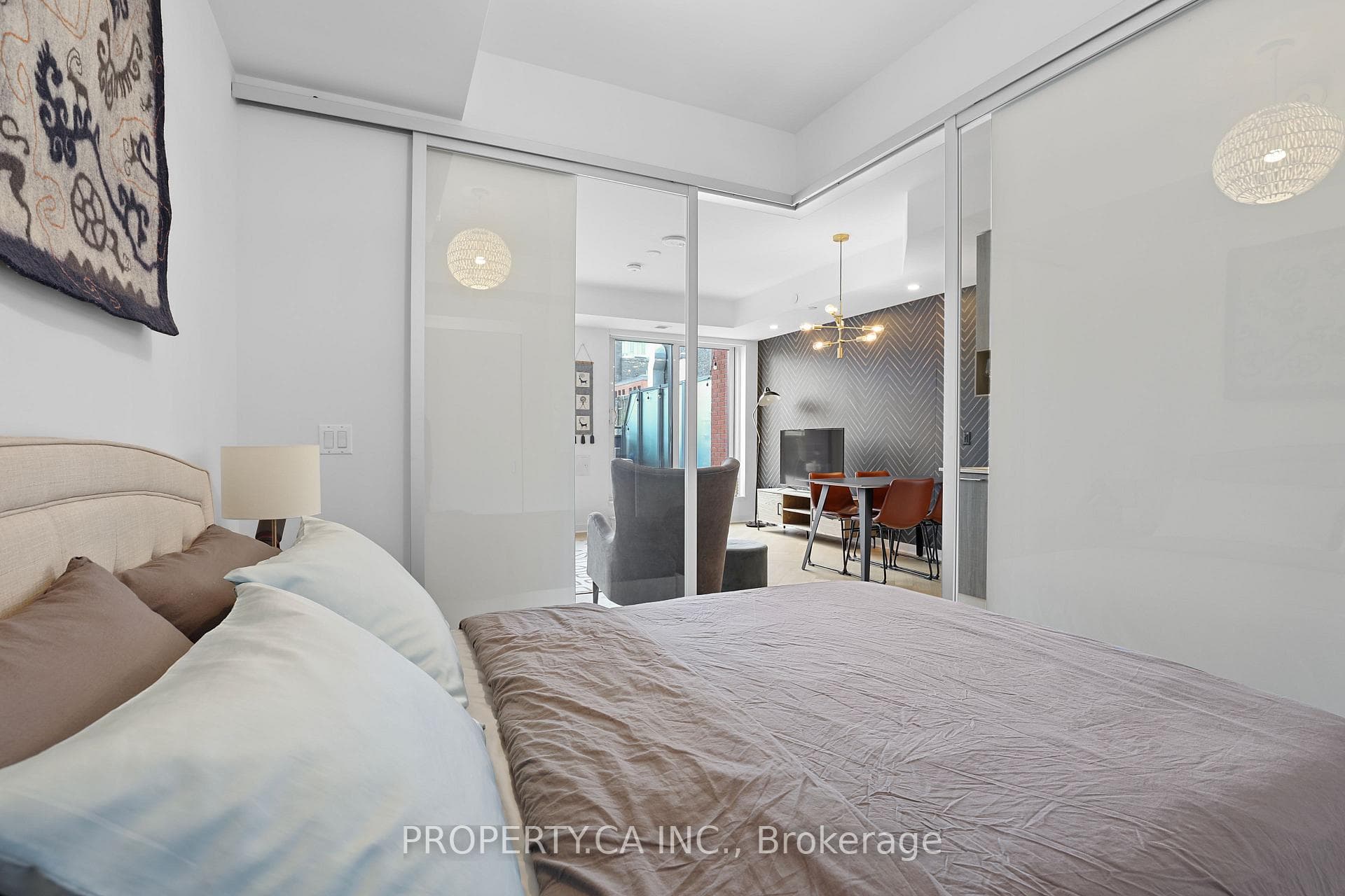 501 Adelaide Street Unit 303 photo 22