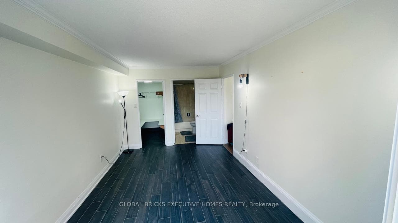 265 Enfield Place Unit 204 photo 10