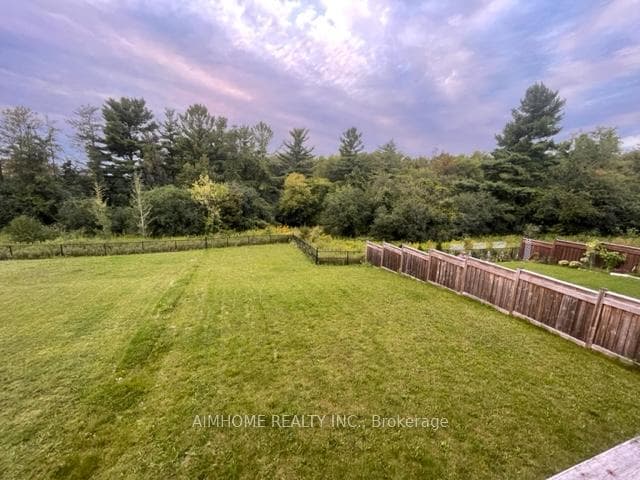 14 Warren Mcbride Crescent photo 18