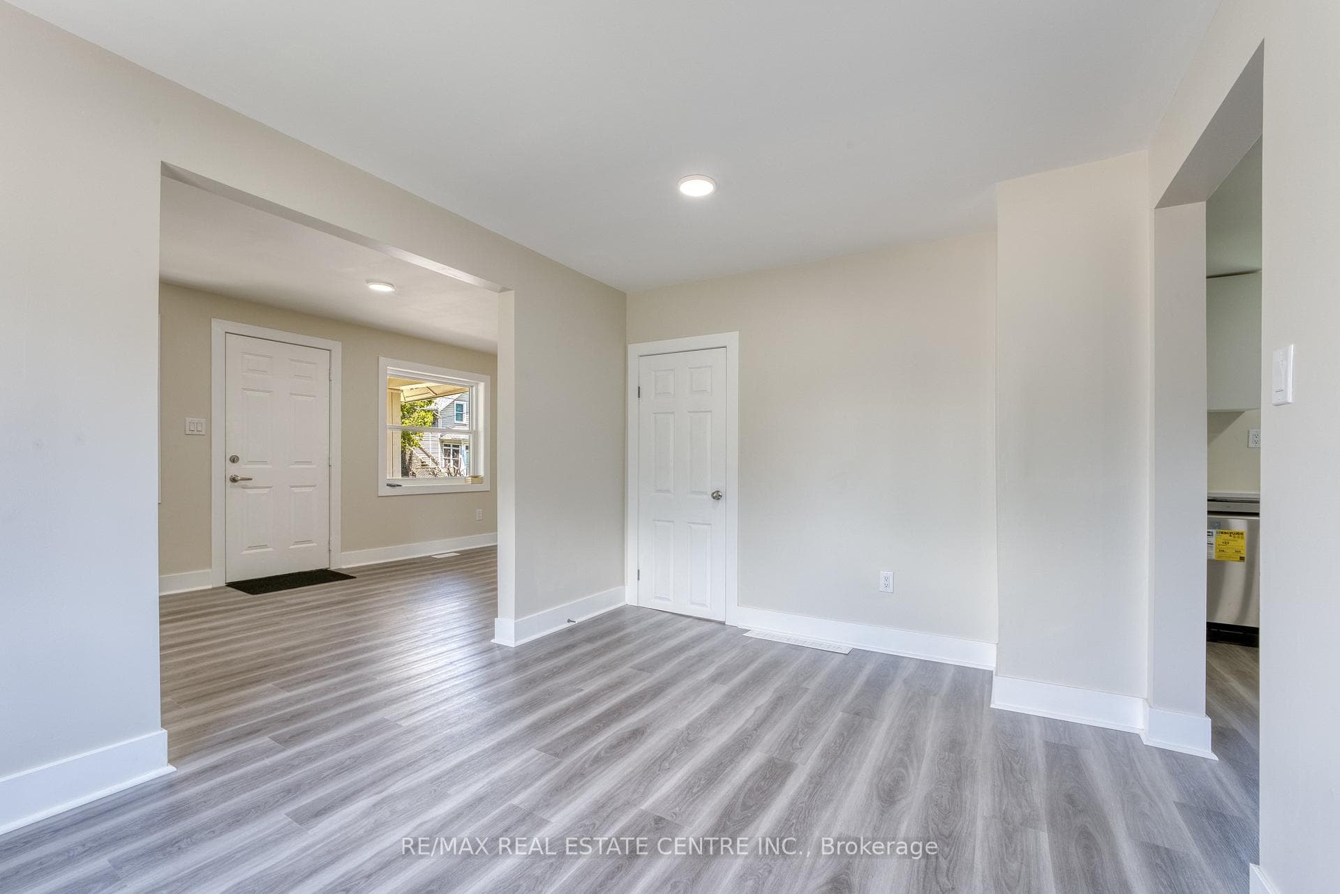 88 Lorne Avenue photo 9