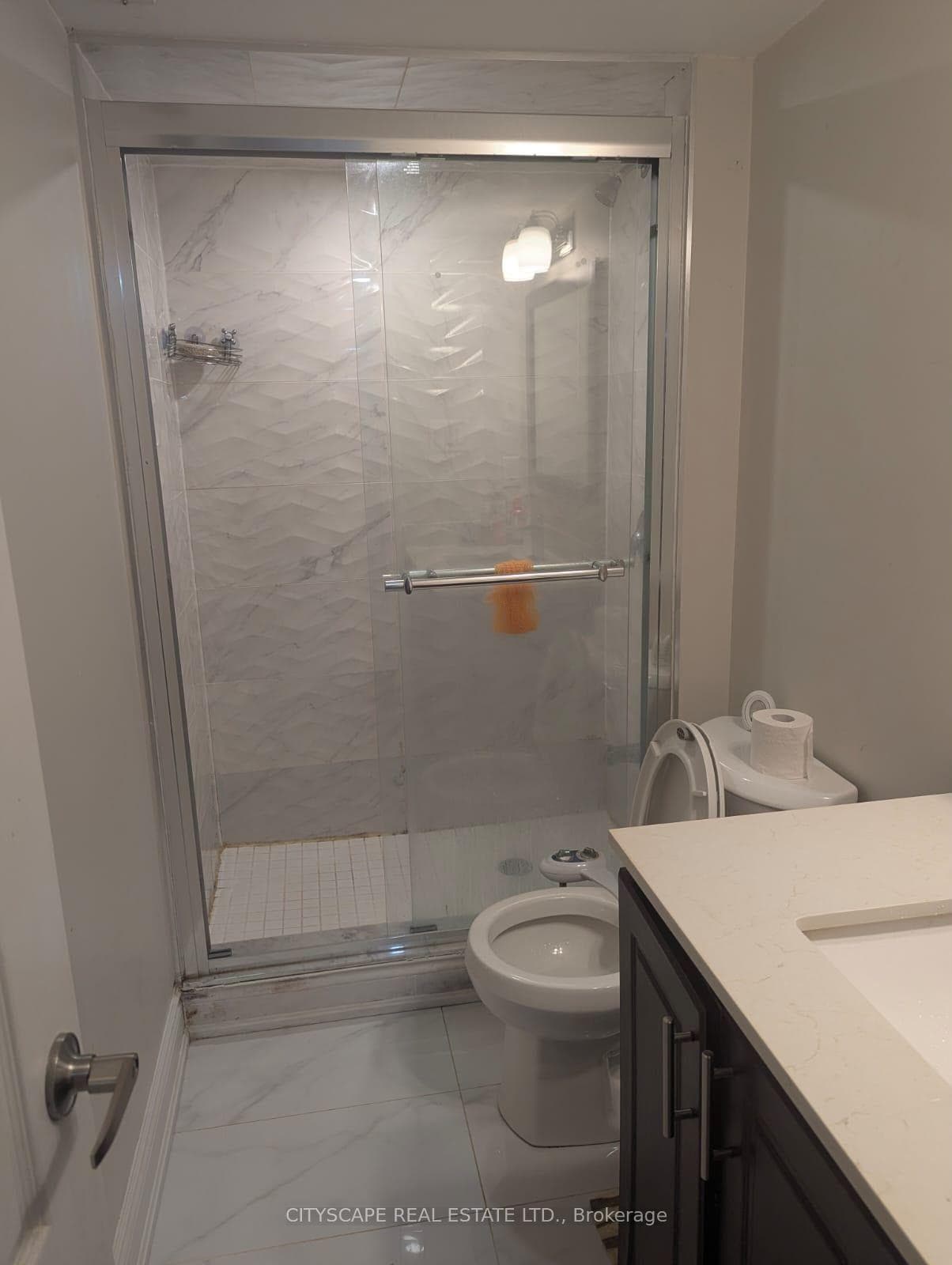 1211 Clifford Point Unit Bsmt photo 4