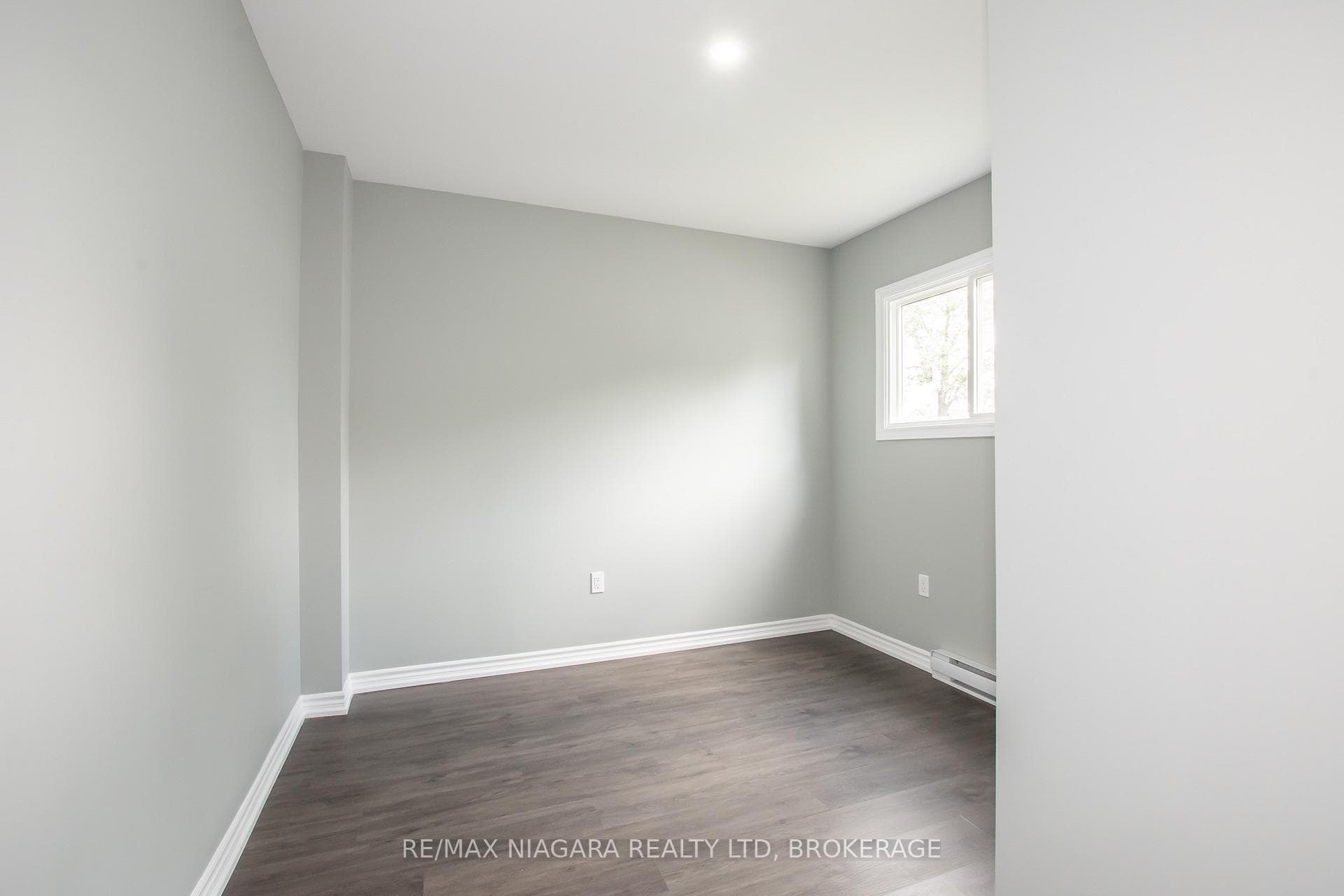 131 Dunkirk Road photo 6