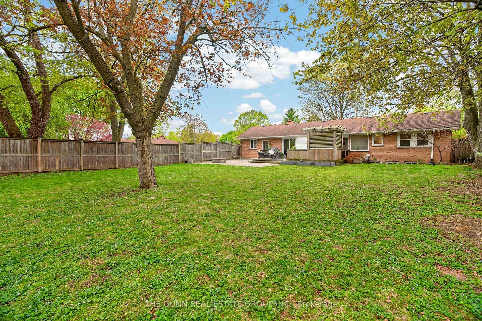 583 Oakridge Drive photo 47