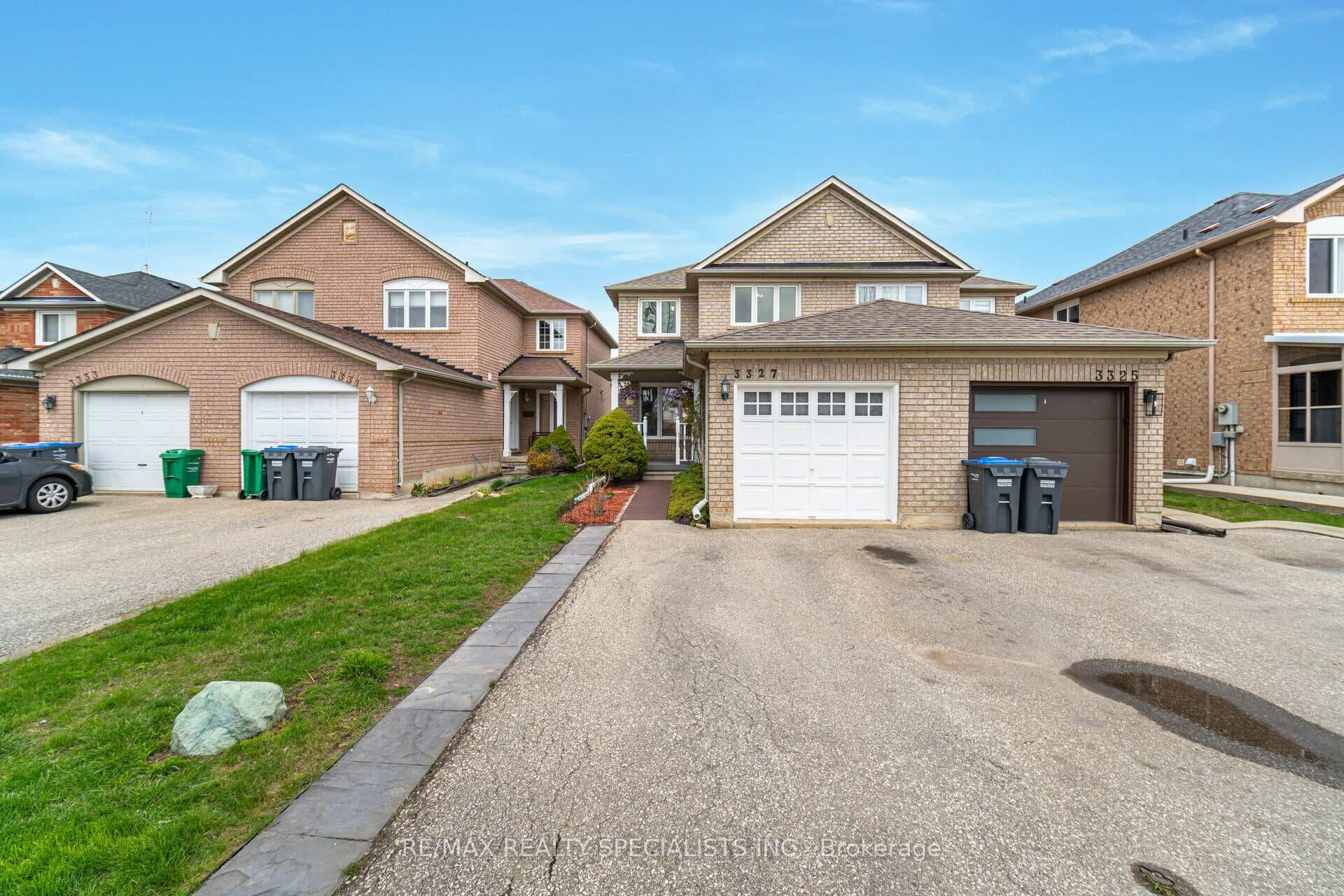 3327 Spirea Terrace photo 2