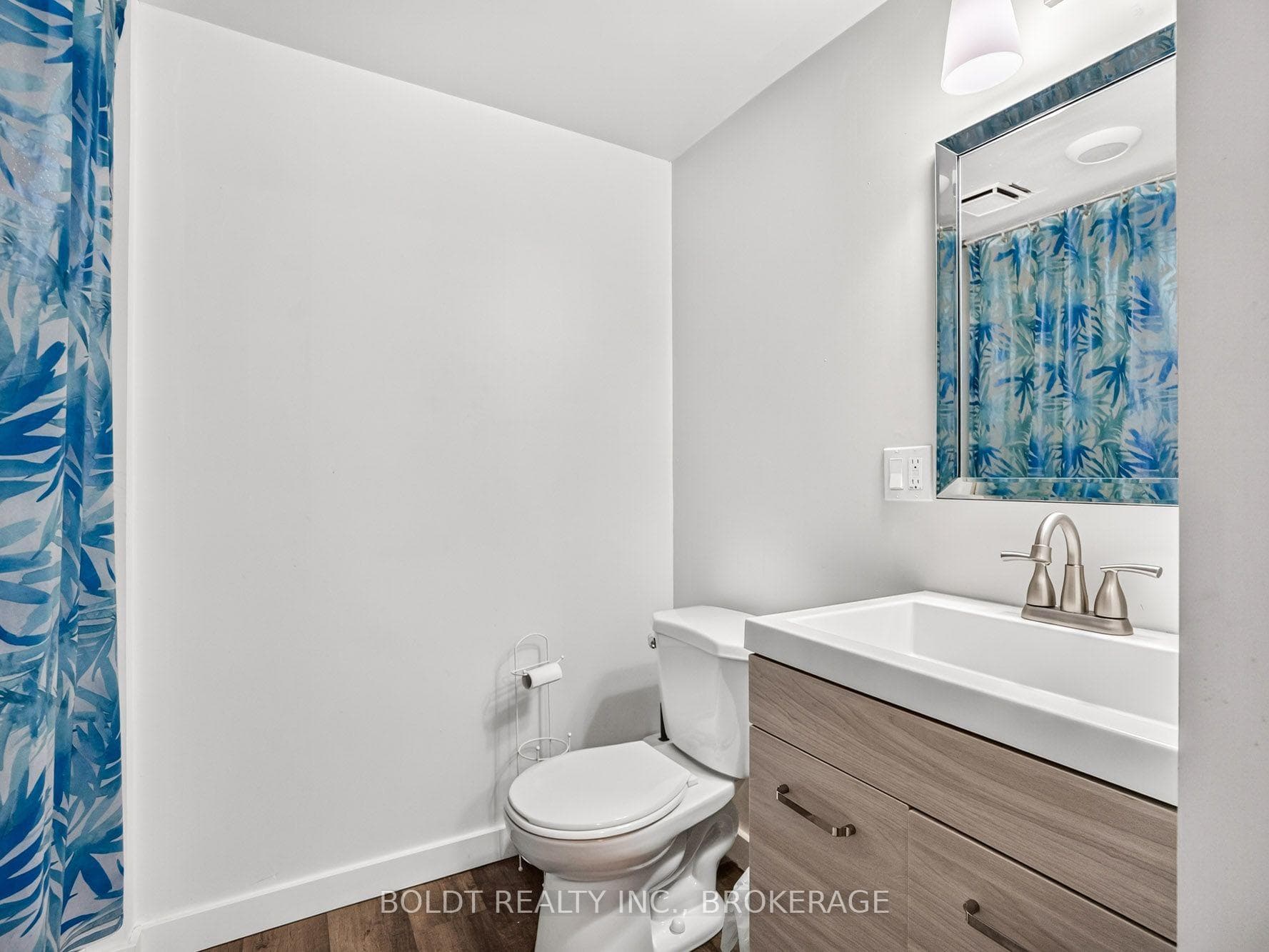 642 PENNER Road photo 17