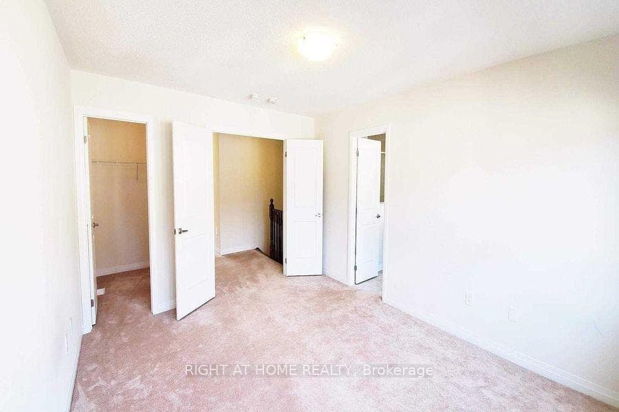 4062 Maitland Street photo 12